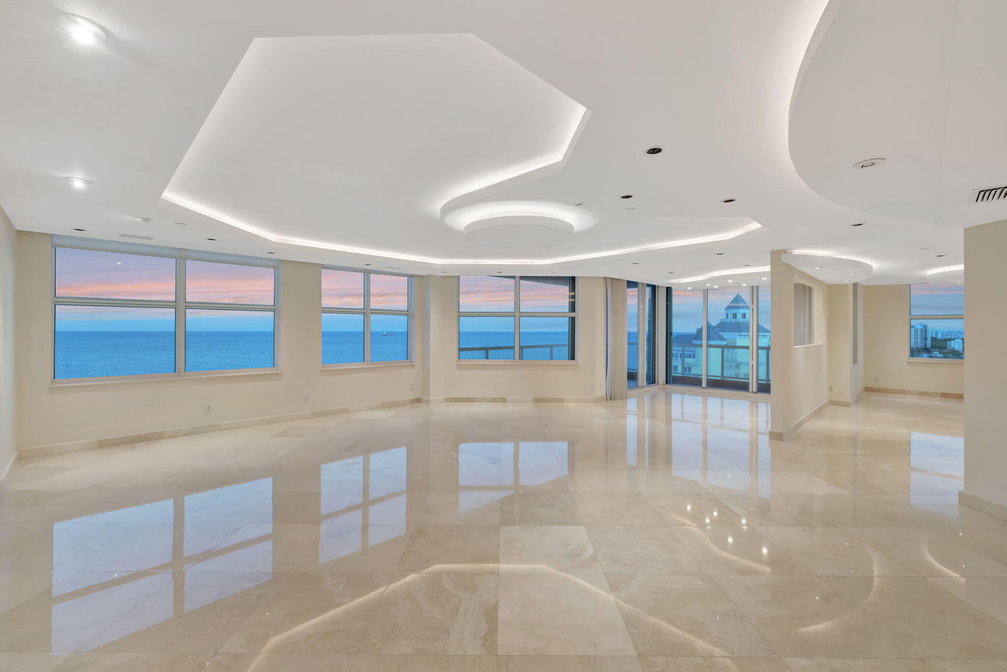 2100 N Ocean #16e, Fort Lauderdale FL 33305