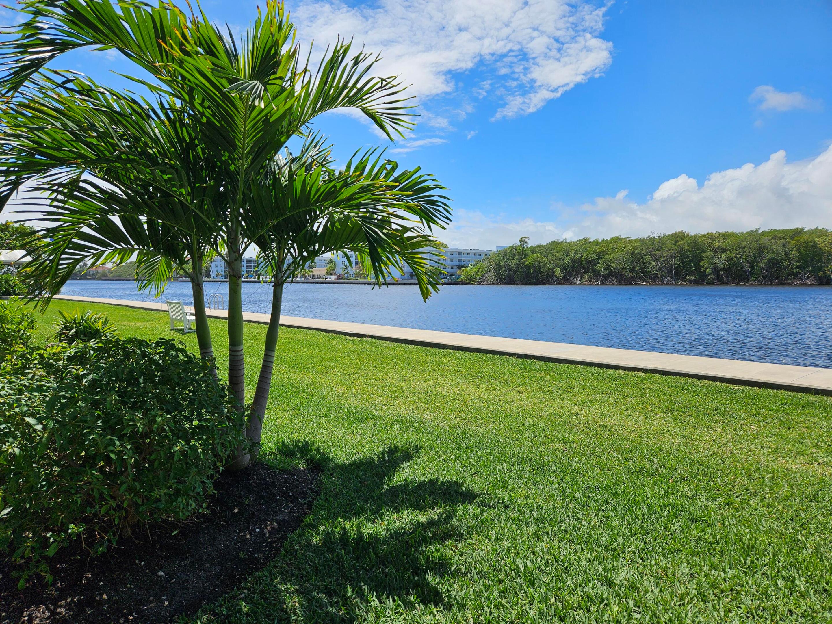 5530 N Ocean #106, Ocean Ridge FL 33435