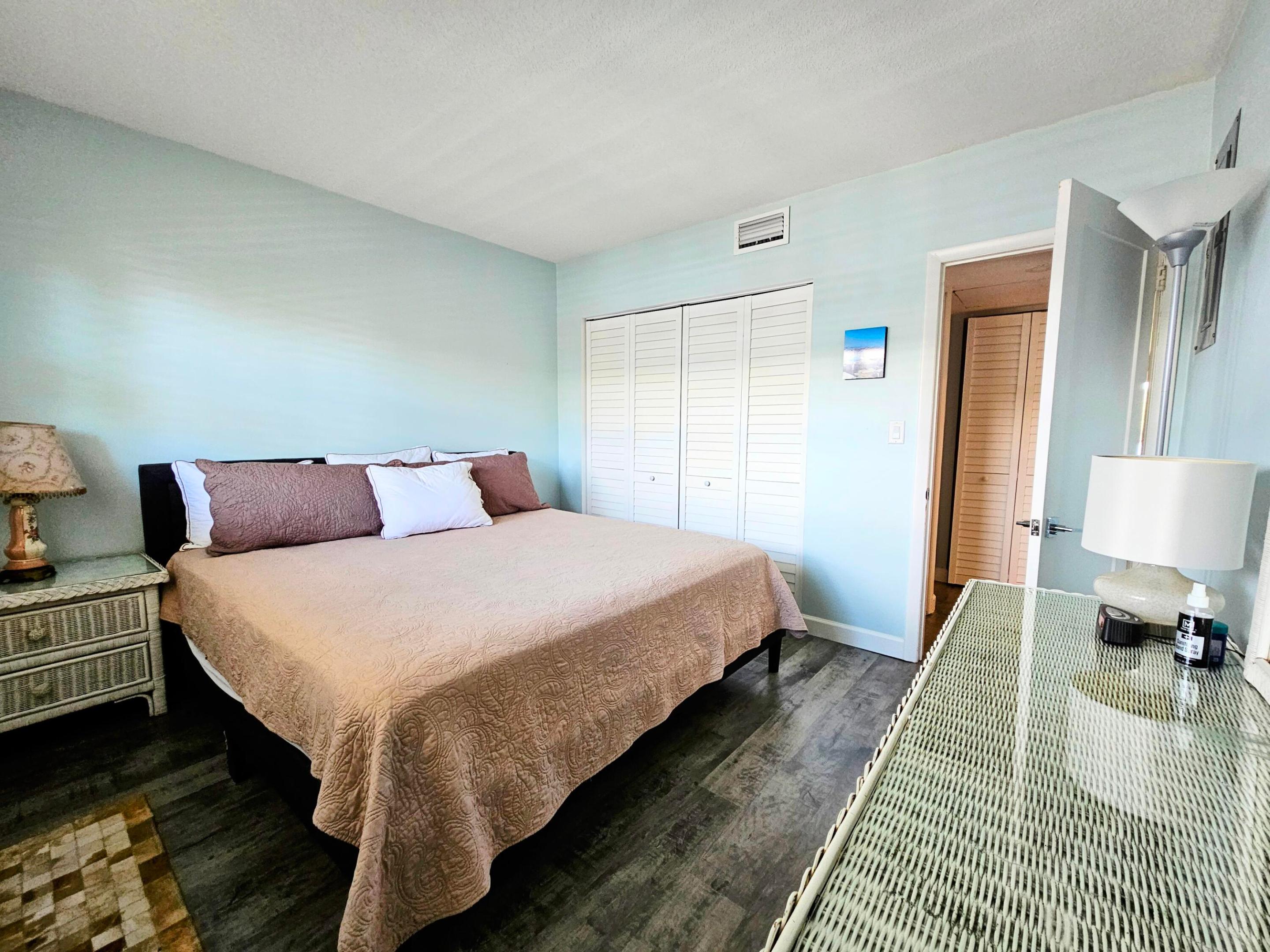 5530 N Ocean #106, Ocean Ridge FL 33435