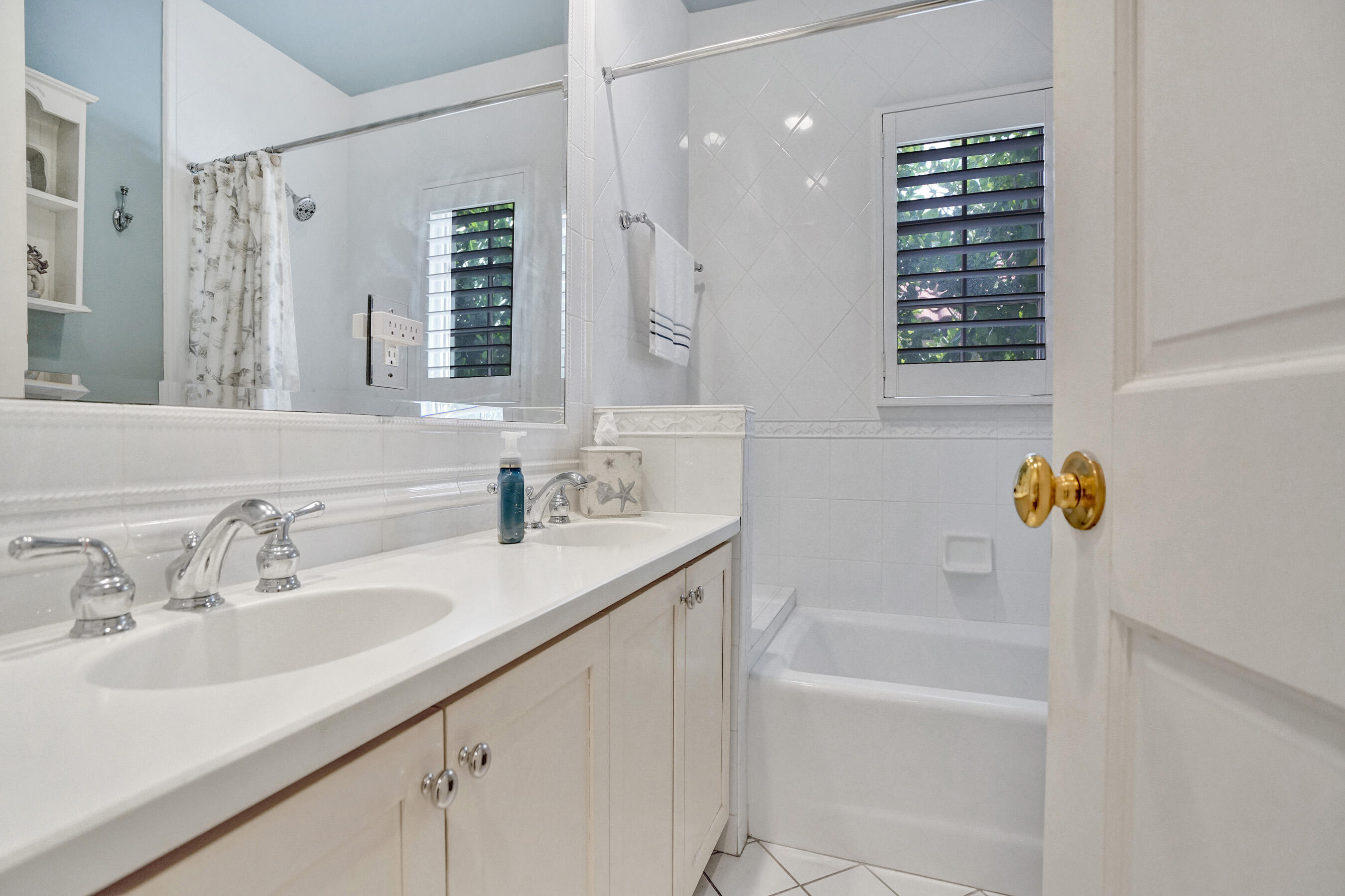7 Saranac, Sea Ranch Lakes FL 33308