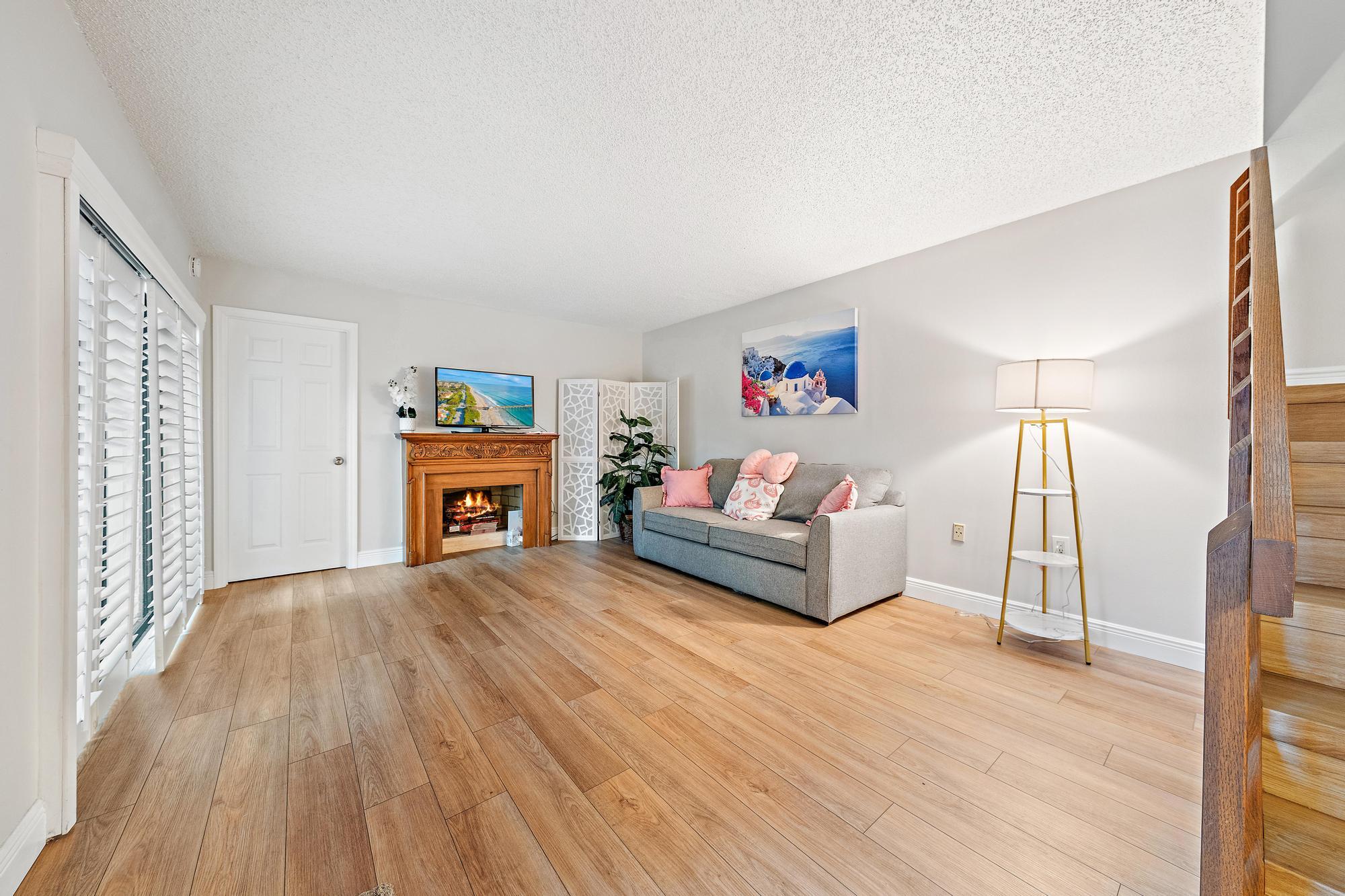 1802 18th, Palm Beach Gardens FL 33418