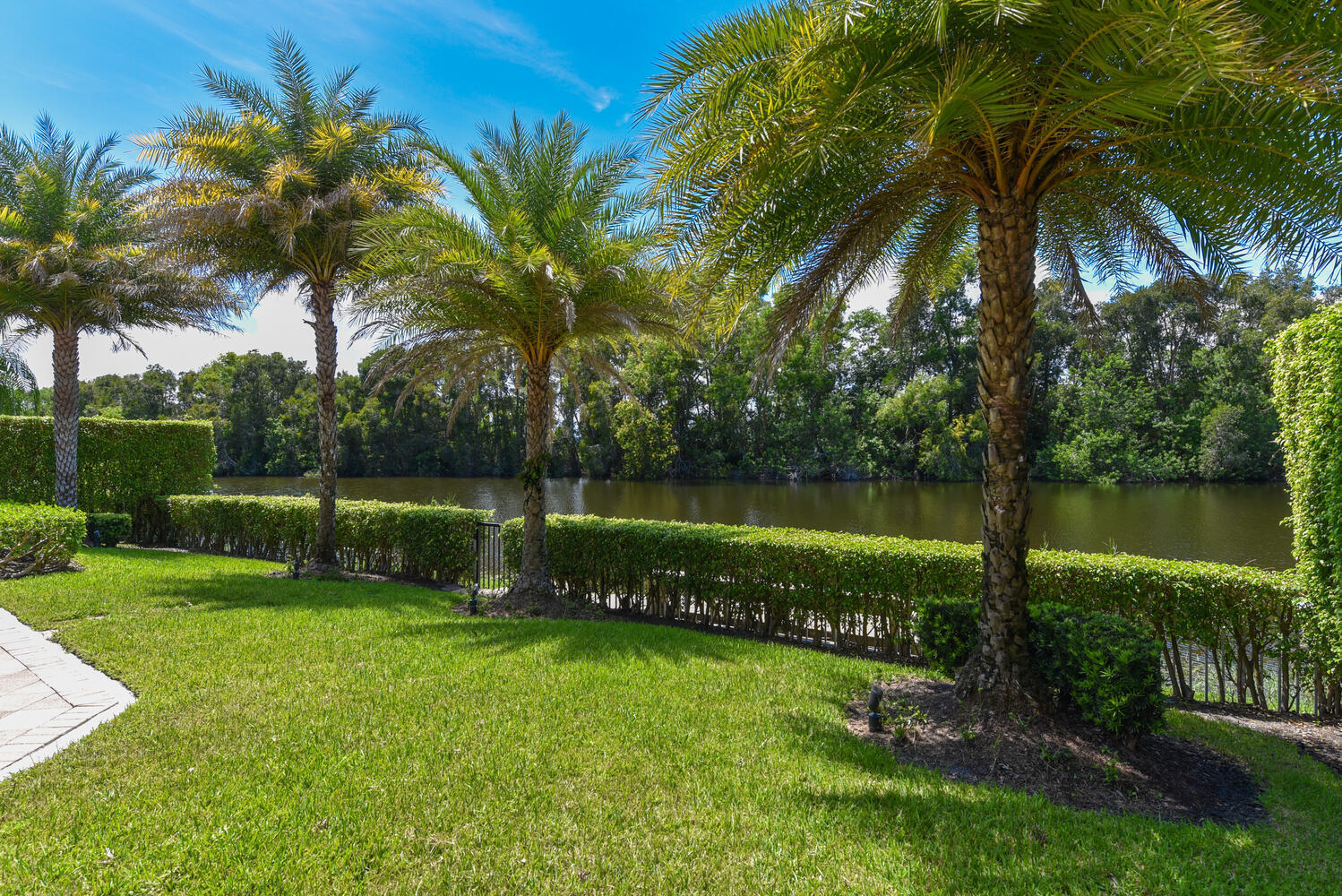14284 Stroller, Wellington FL 33414