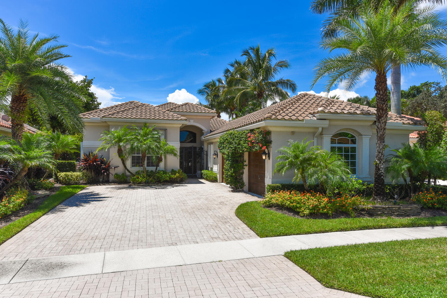 14284 Stroller, Wellington FL 33414
