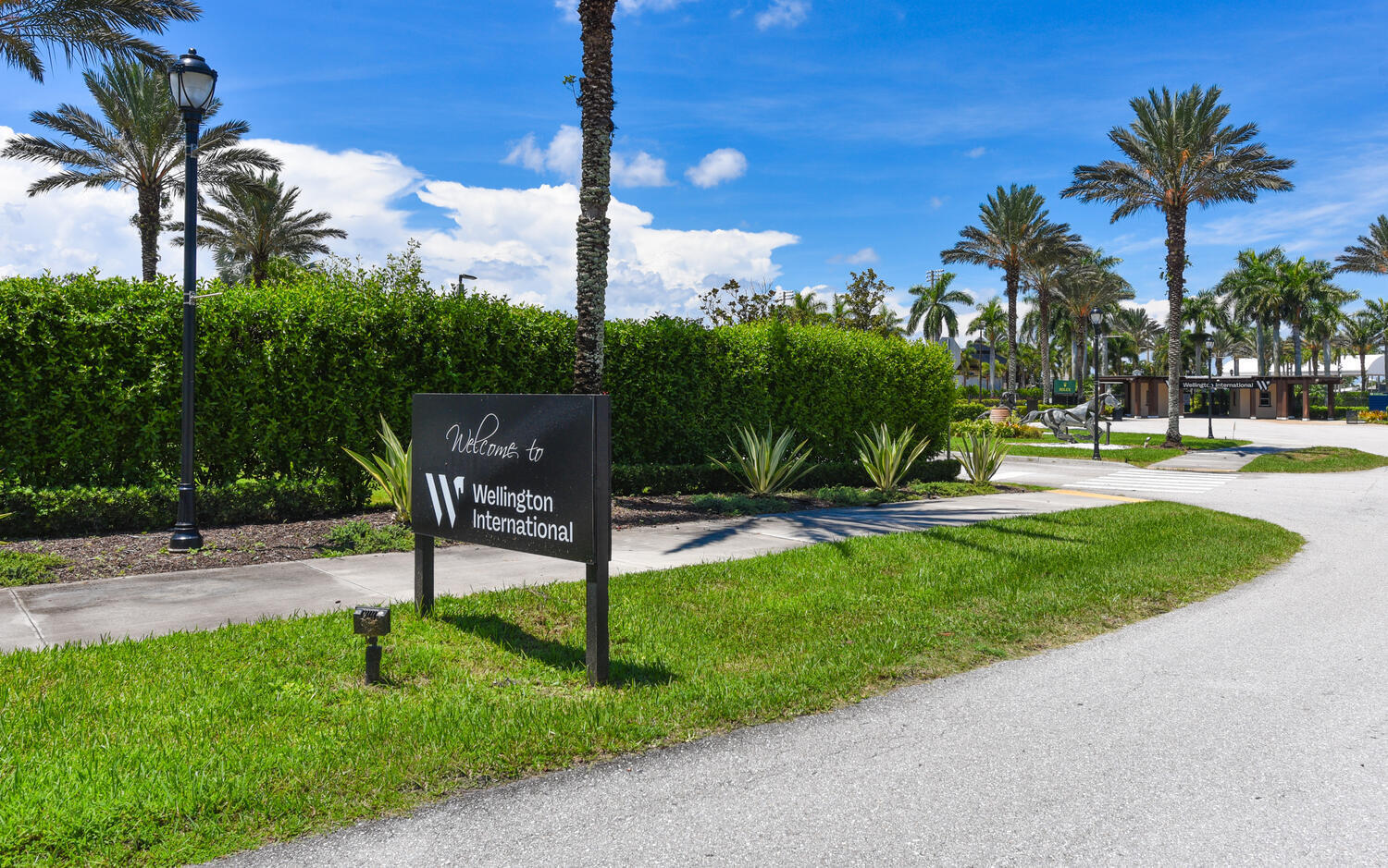 14284 Stroller, Wellington FL 33414