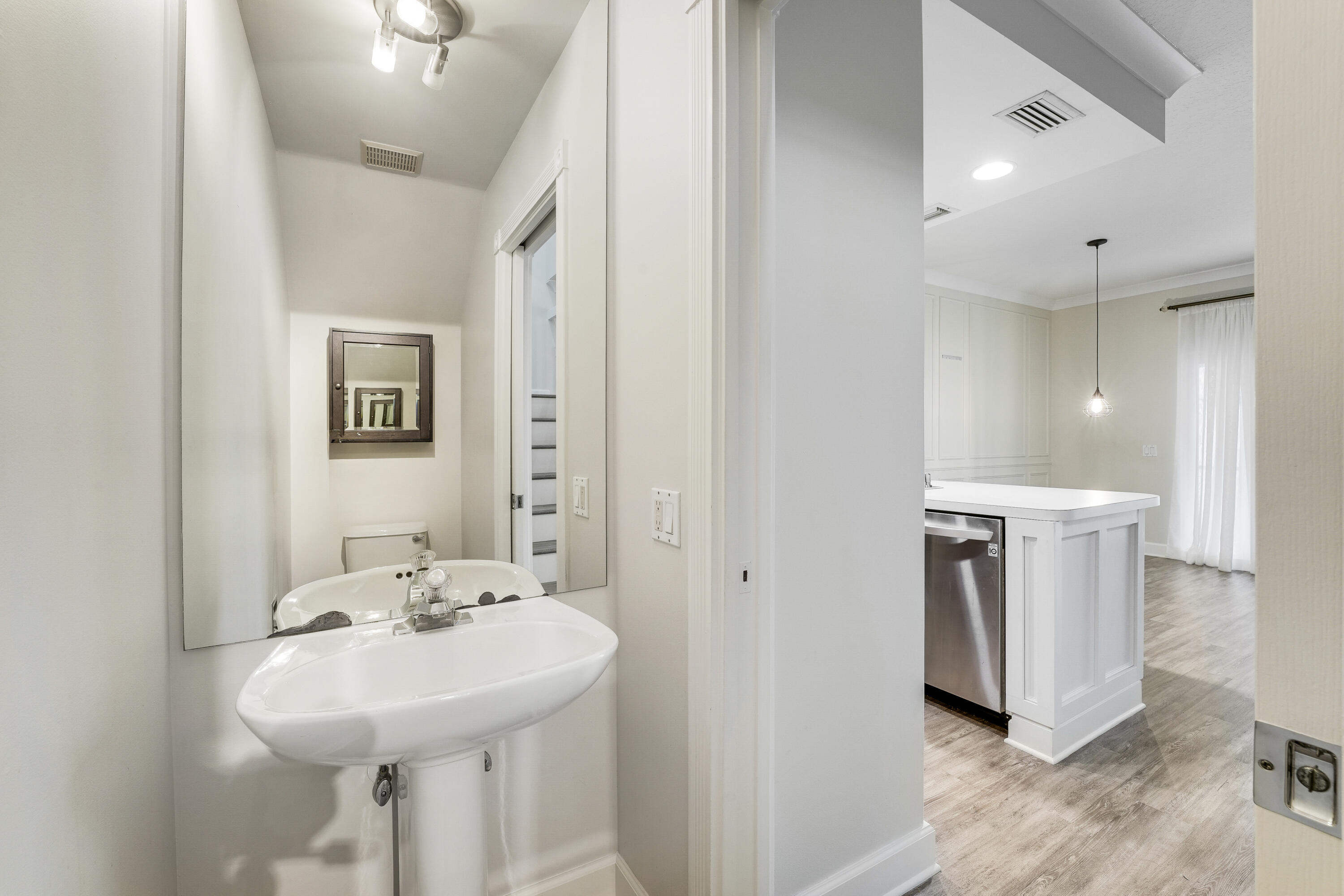 2052 Tarpon Lake, West Palm Beach FL 33411