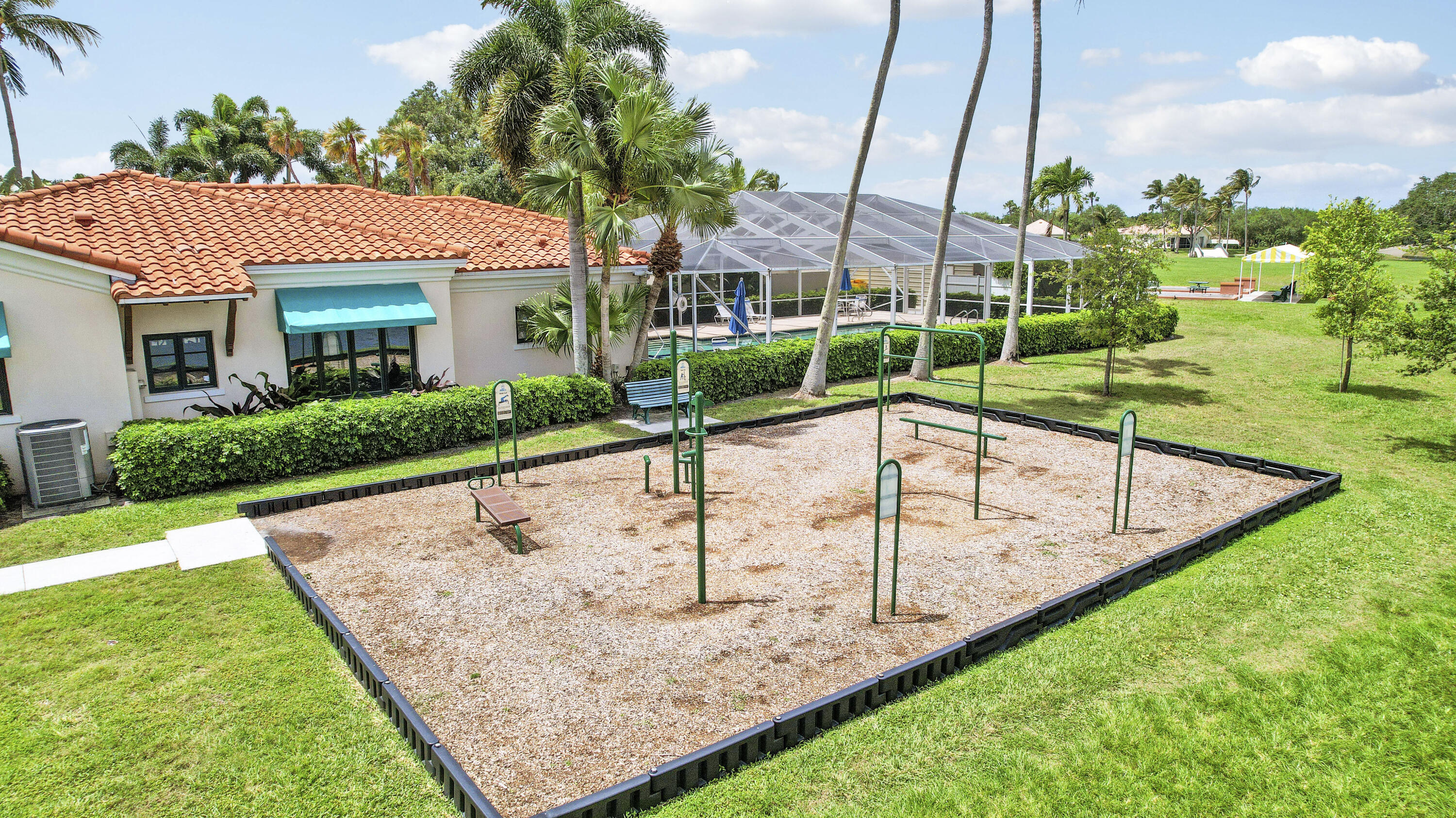 2052 Tarpon Lake, West Palm Beach FL 33411