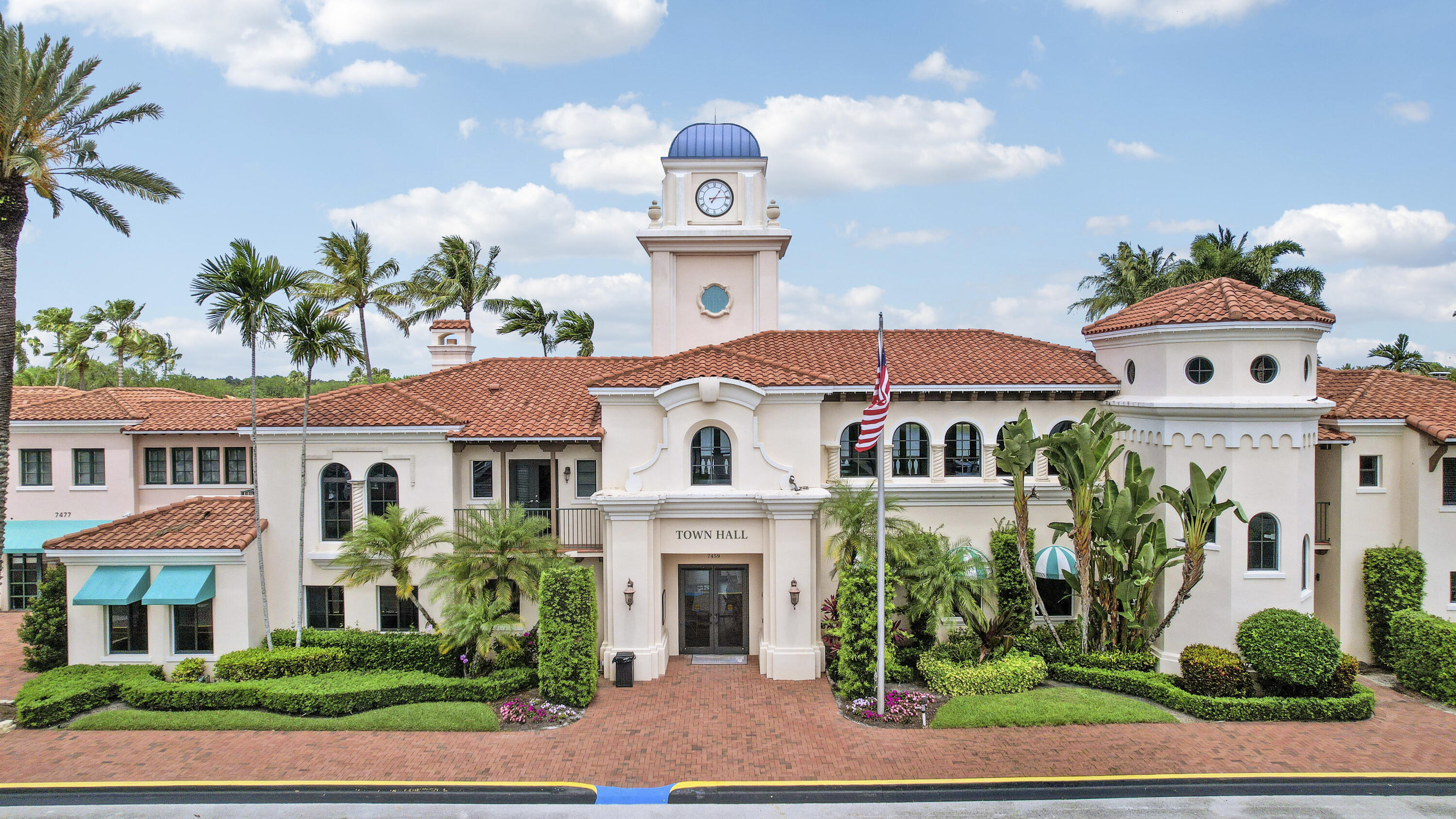 2052 Tarpon Lake, West Palm Beach FL 33411