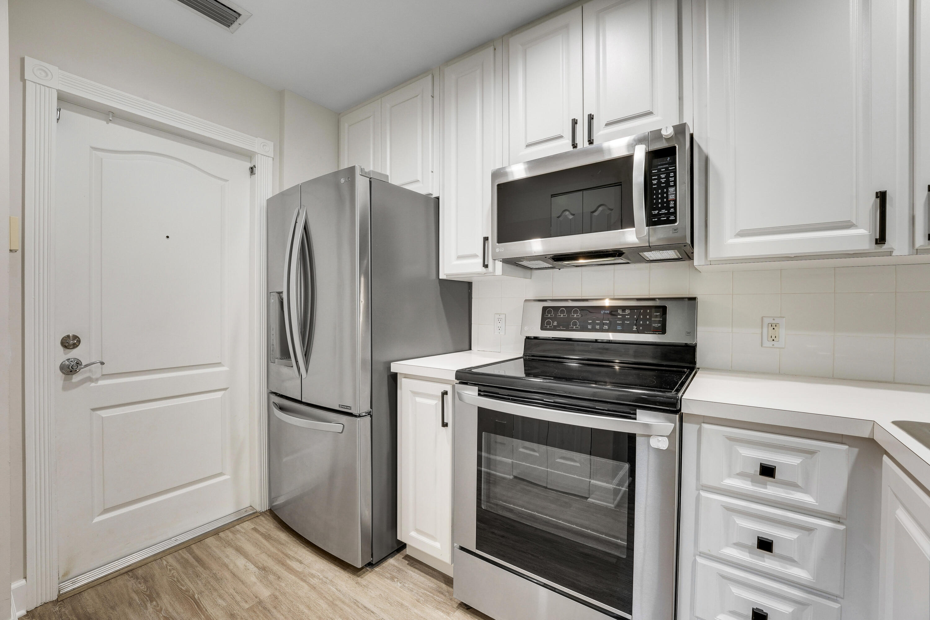 2052 Tarpon Lake, West Palm Beach FL 33411