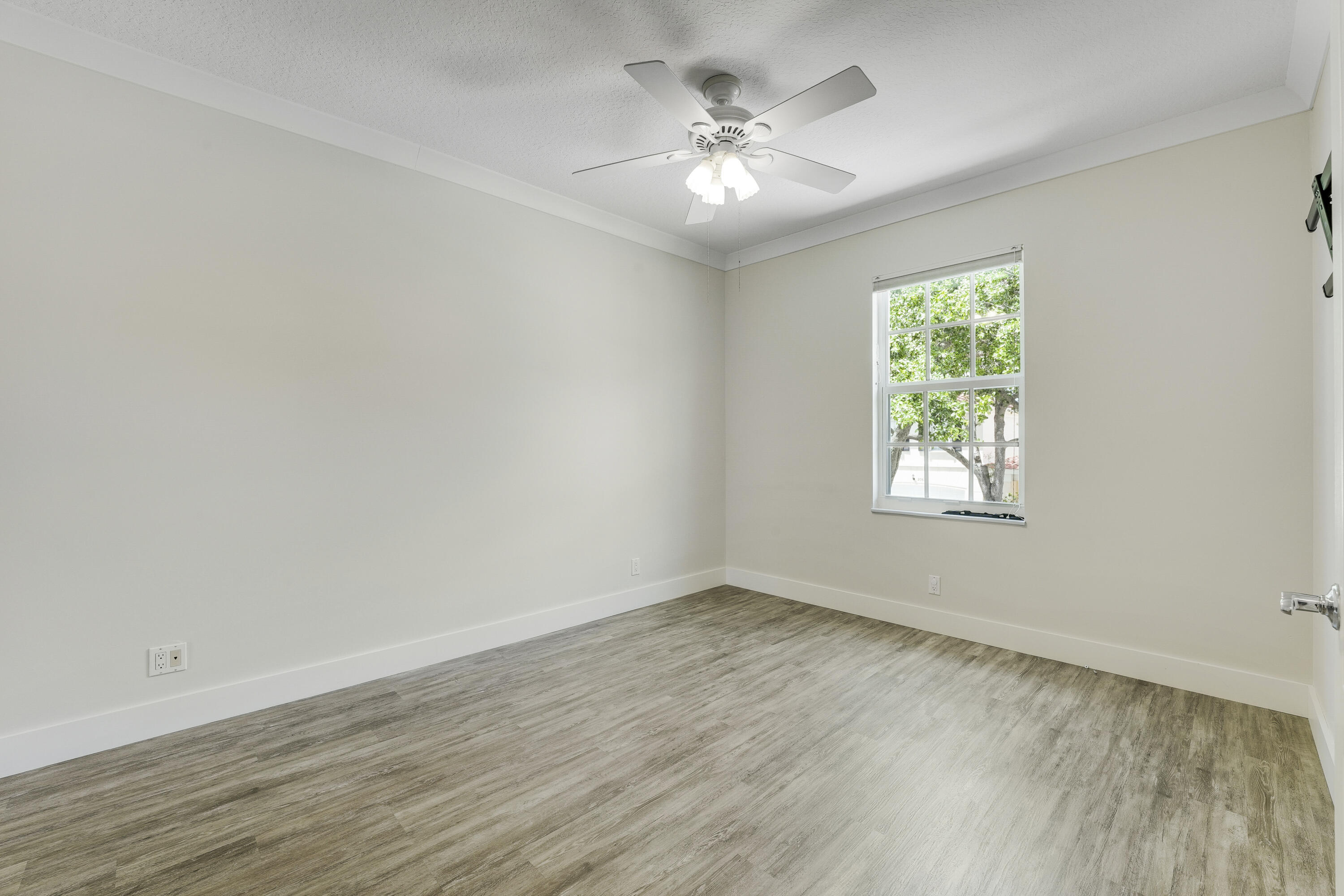 2052 Tarpon Lake, West Palm Beach FL 33411