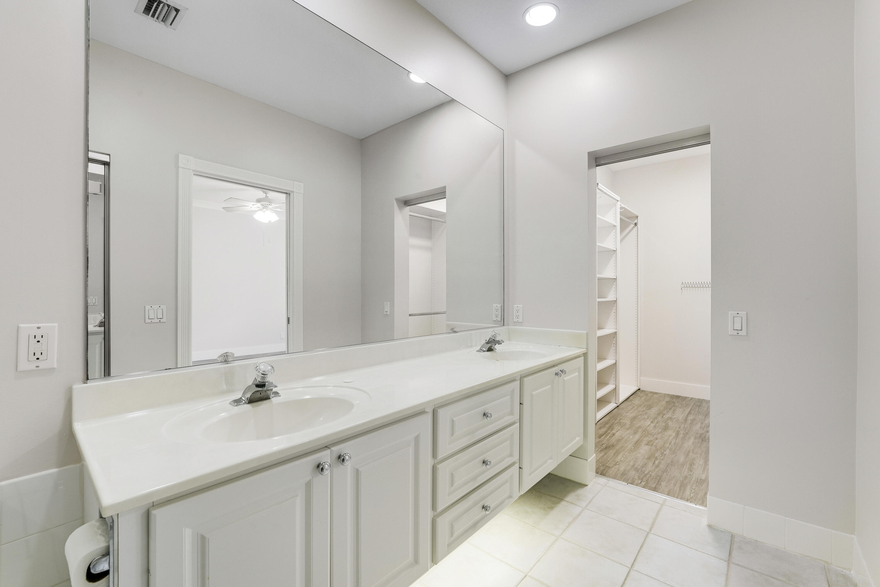 2052 Tarpon Lake, West Palm Beach FL 33411