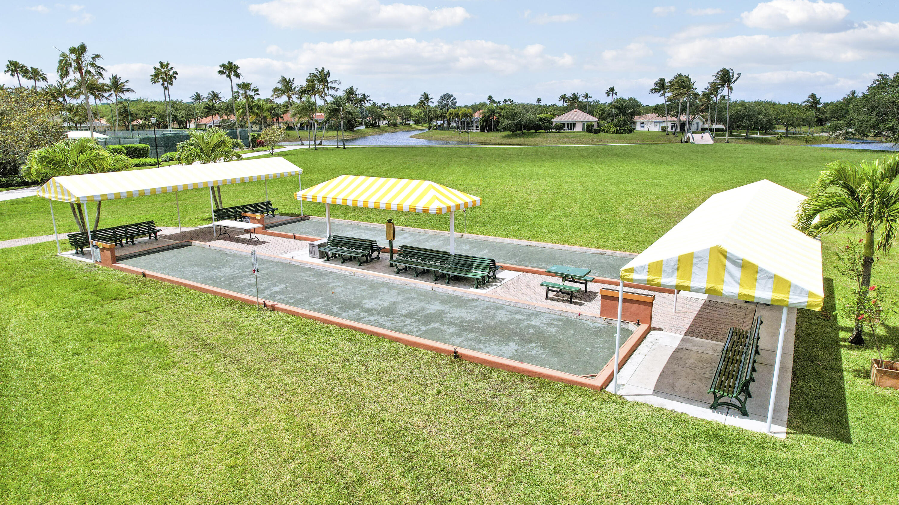2052 Tarpon Lake, West Palm Beach FL 33411