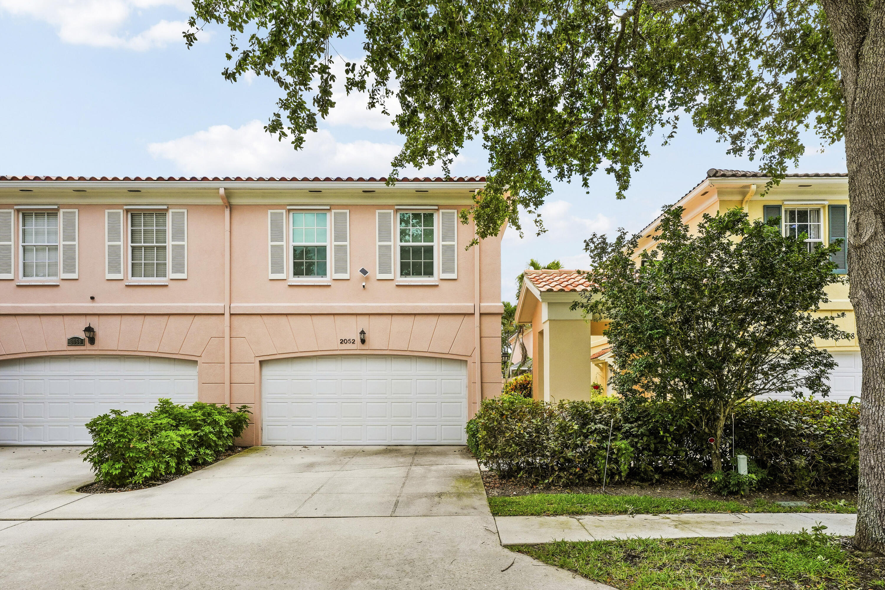 2052 Tarpon Lake, West Palm Beach FL 33411