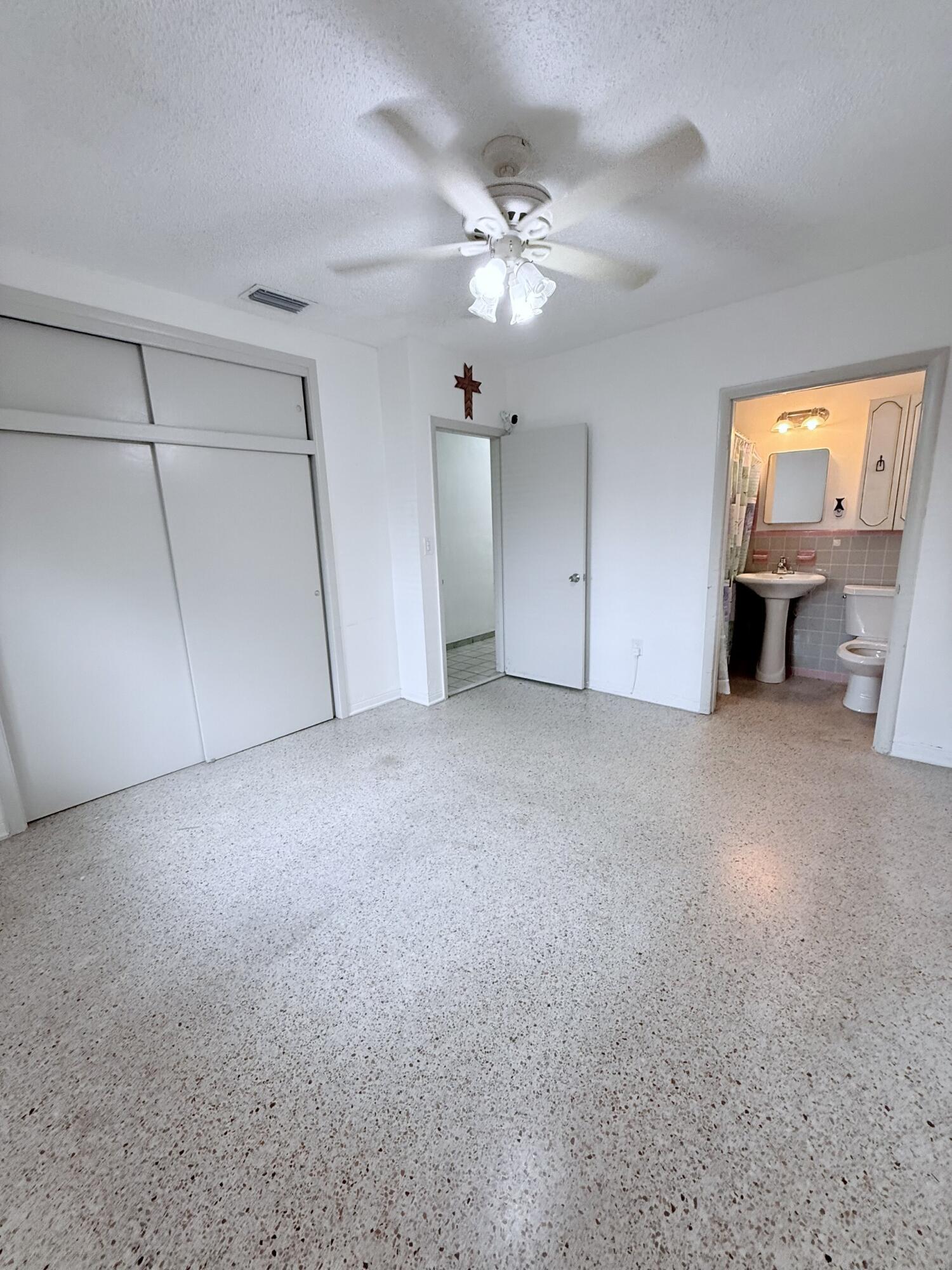 957 W 67th, Hialeah FL 33012