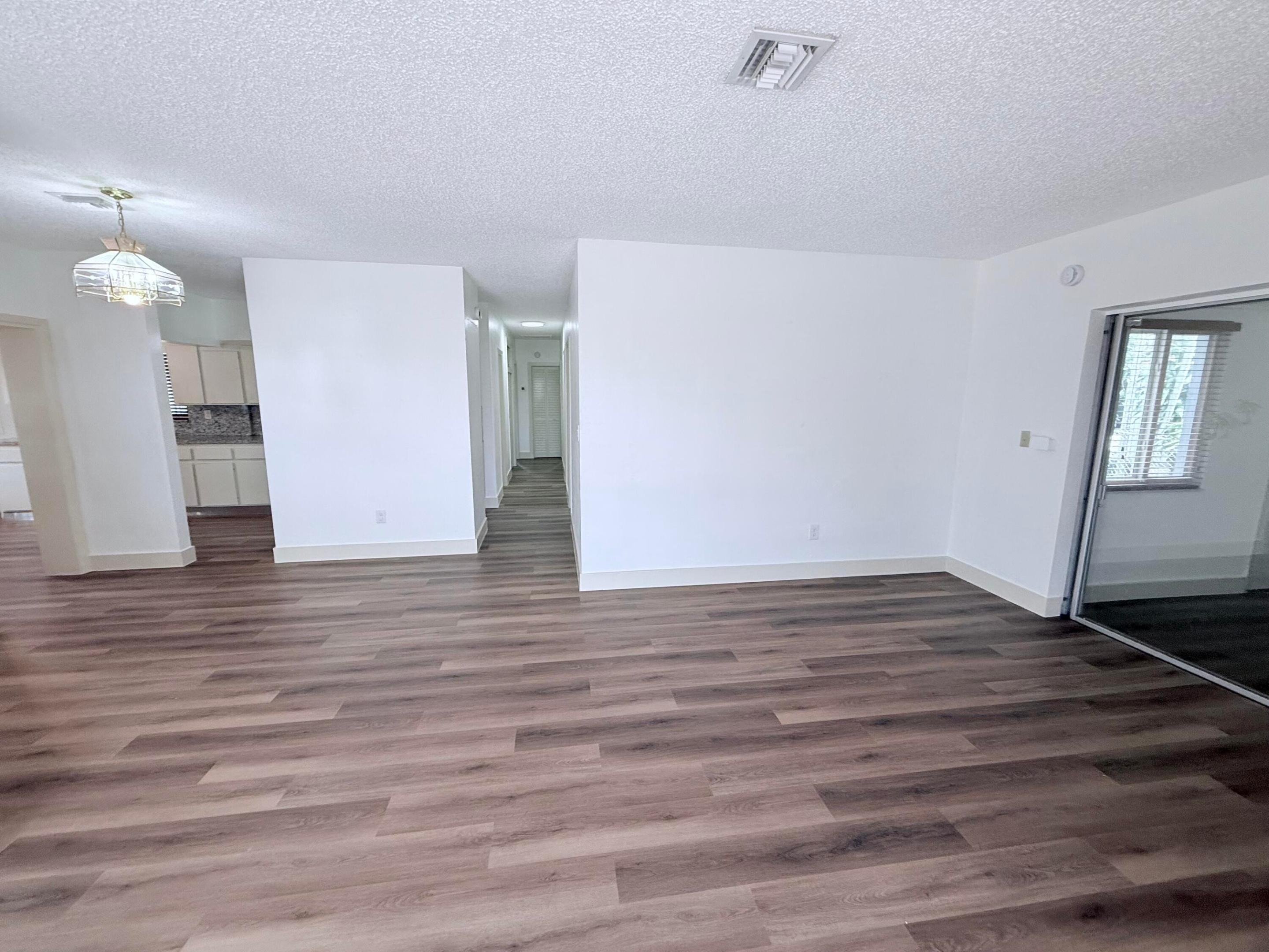 957 W 67th, Hialeah FL 33012