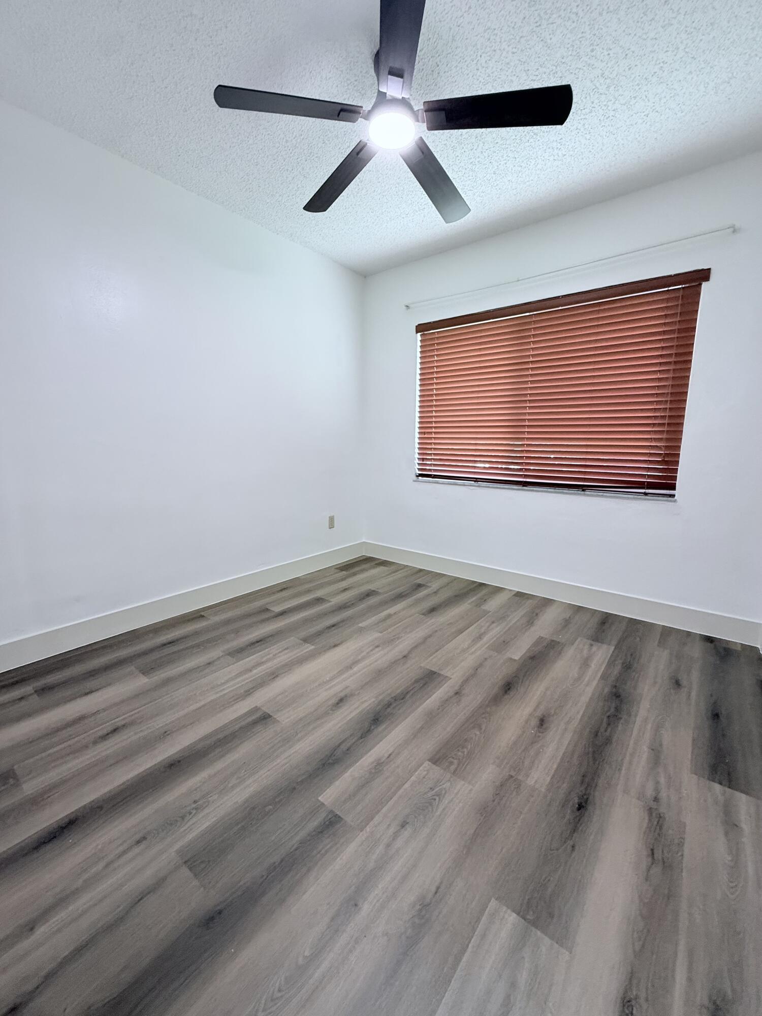 957 W 67th, Hialeah FL 33012