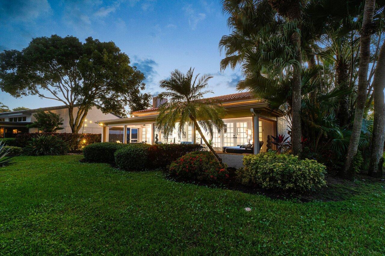 18 Bristol, Boynton Beach FL 33436