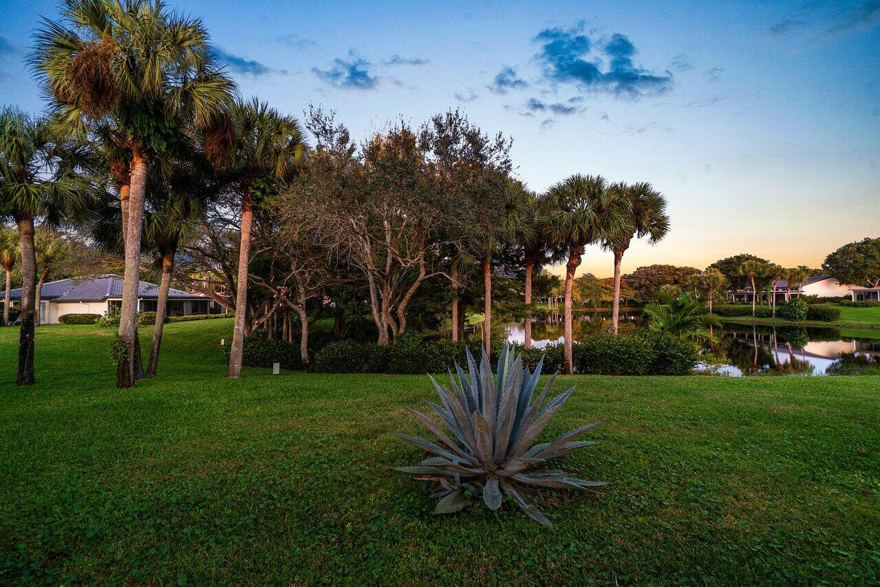 18 Bristol, Boynton Beach FL 33436