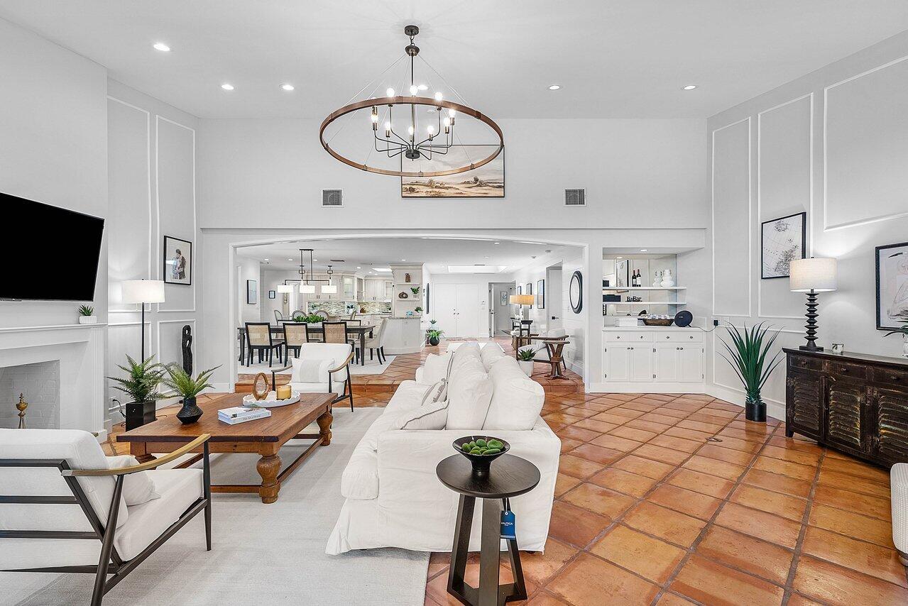 18 Bristol, Boynton Beach FL 33436
