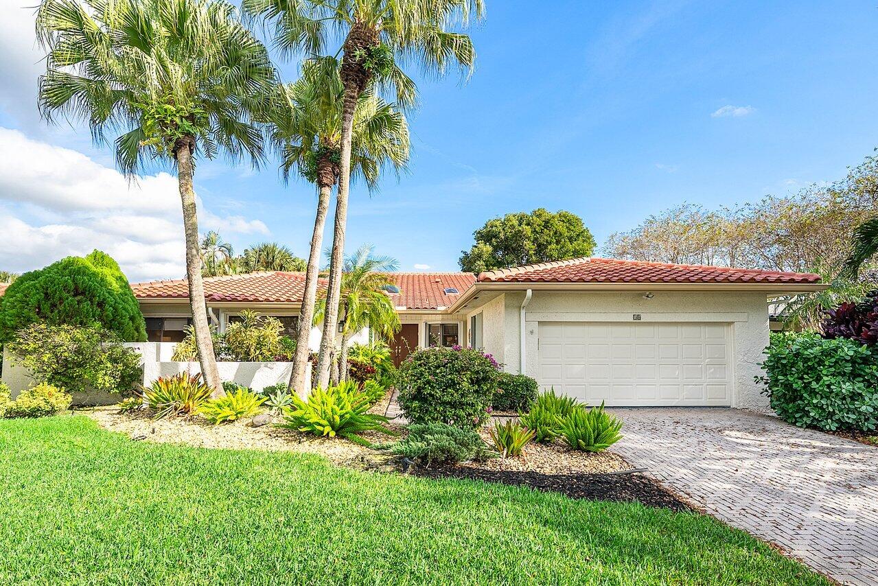 18 Bristol, Boynton Beach FL 33436