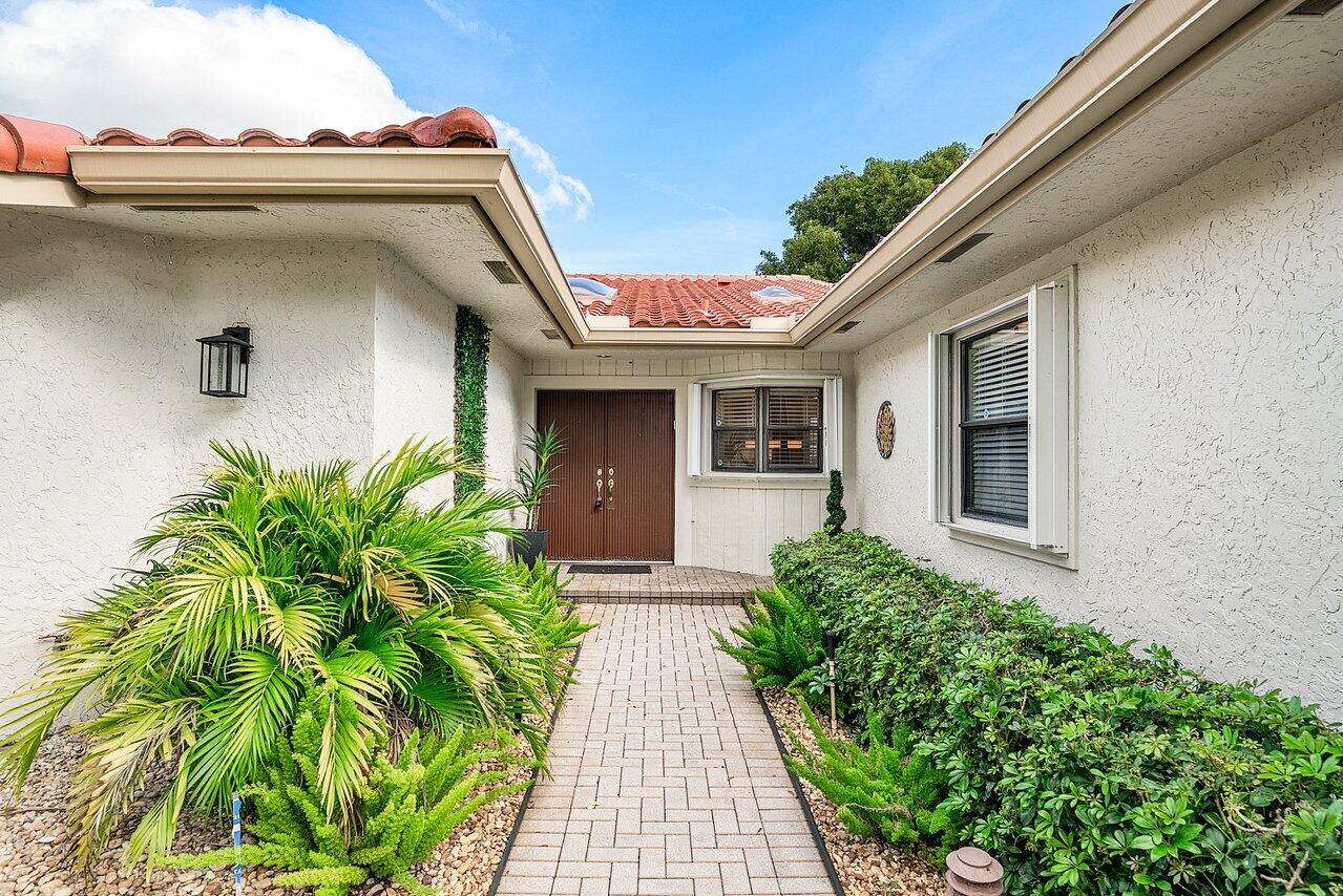 18 Bristol, Boynton Beach FL 33436