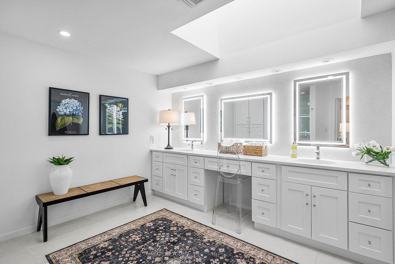 18 Bristol, Boynton Beach FL 33436
