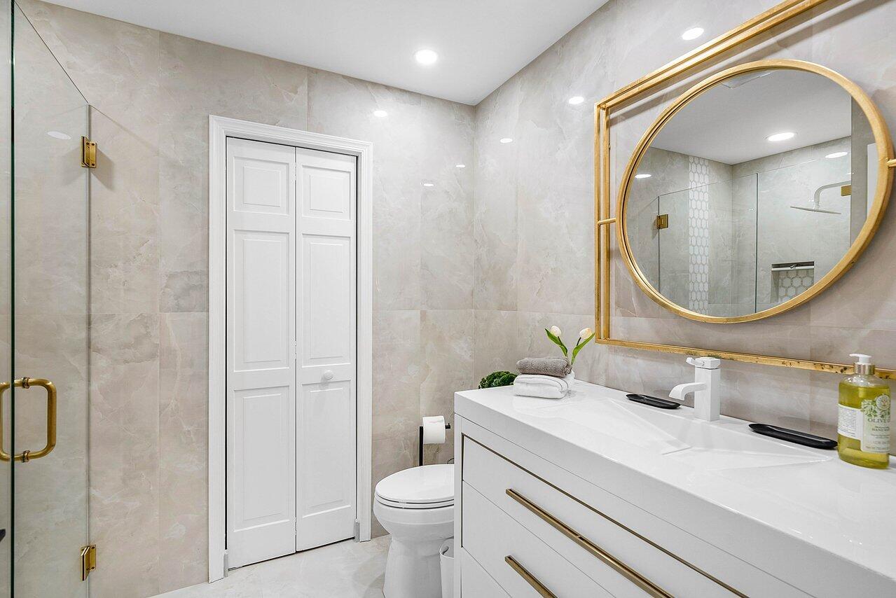 18 Bristol, Boynton Beach FL 33436