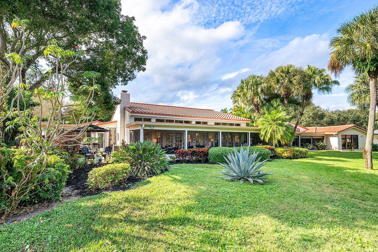 18 Bristol, Boynton Beach FL 33436