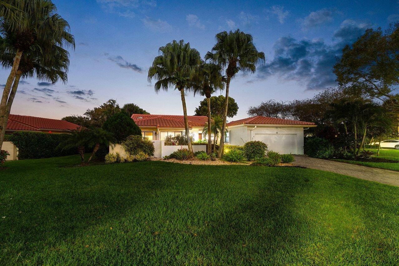 18 Bristol, Boynton Beach FL 33436