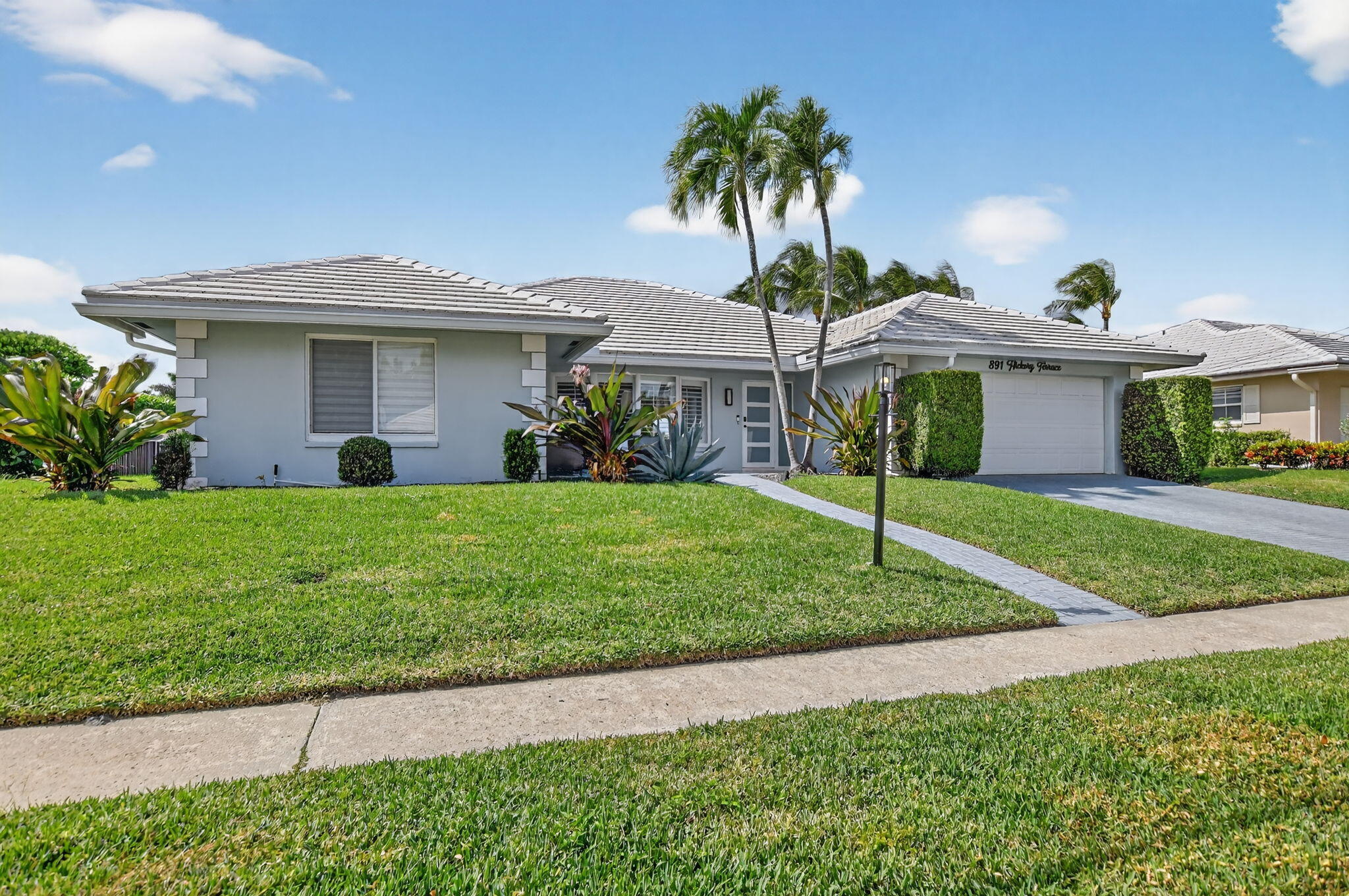 891 Hickory, Boca Raton FL 33486