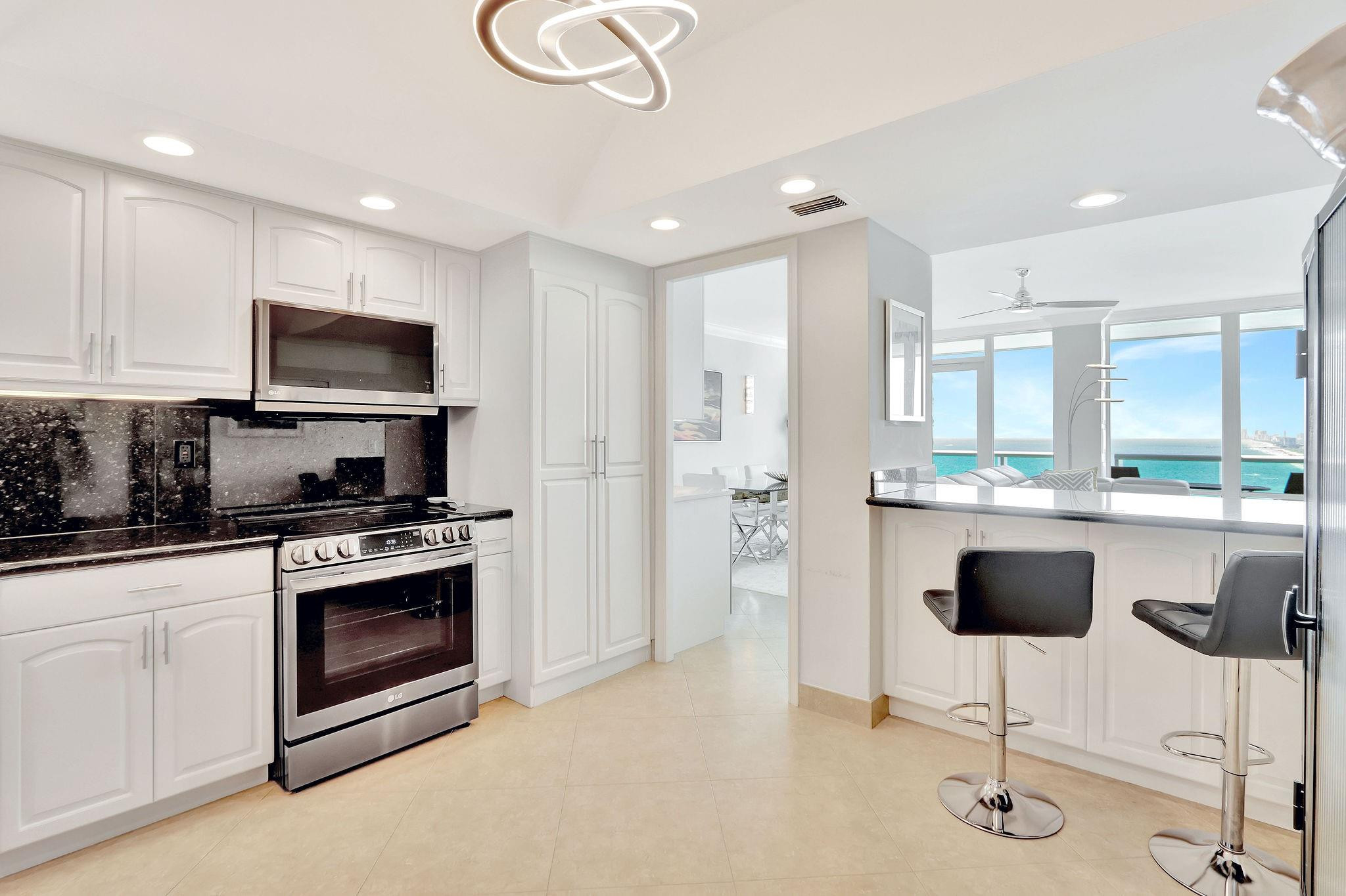 2100 S Ocean #2508, Fort Lauderdale FL 33316