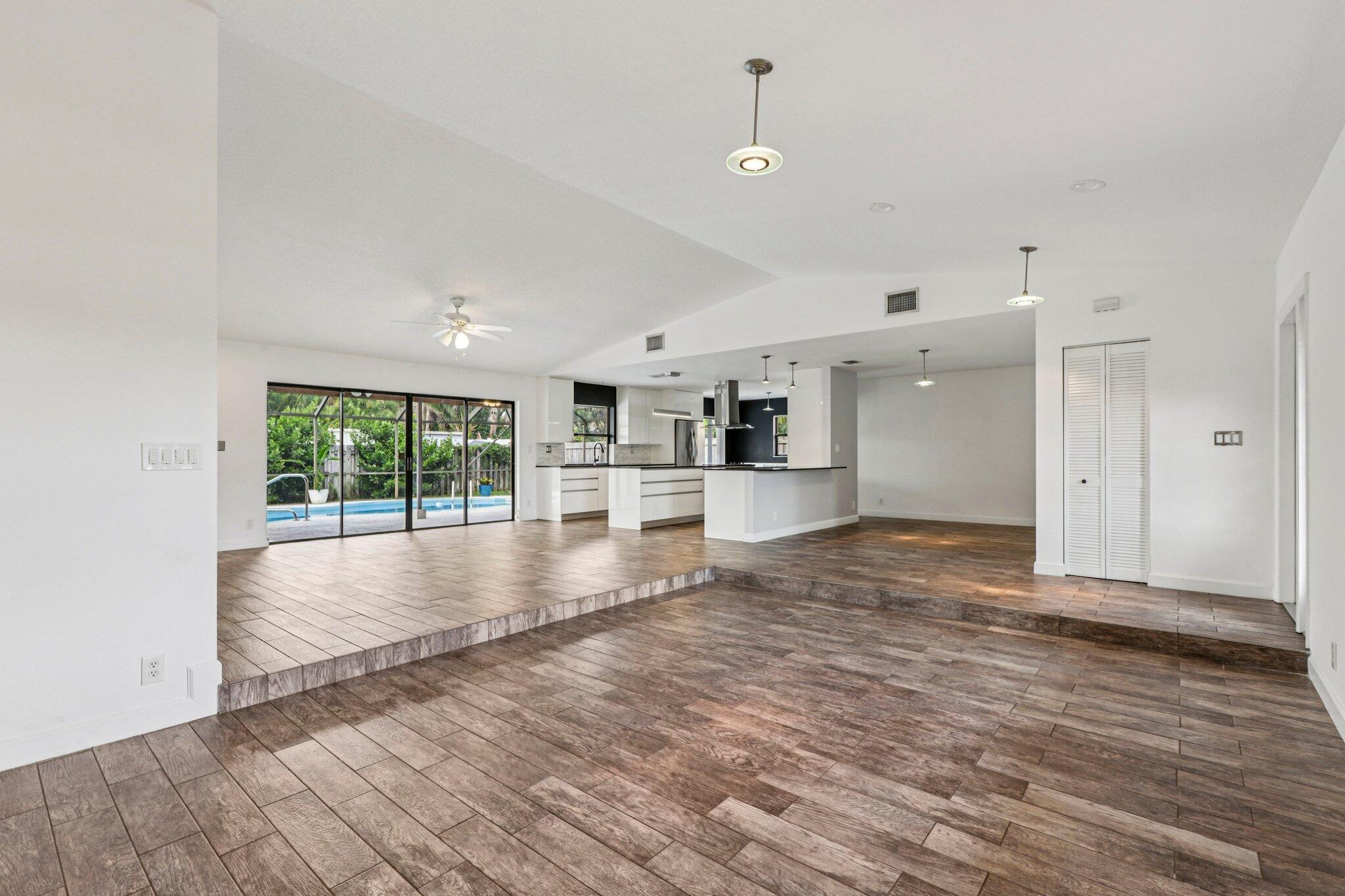 17679 Woodview, Boca Raton FL 33487