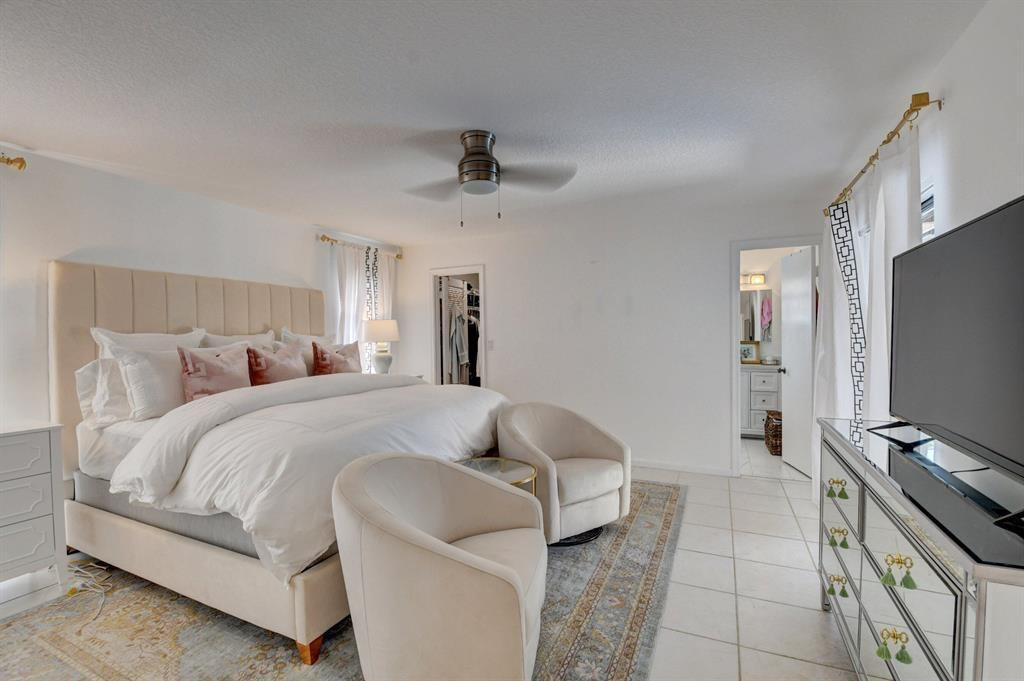 17679 Woodview, Boca Raton FL 33487