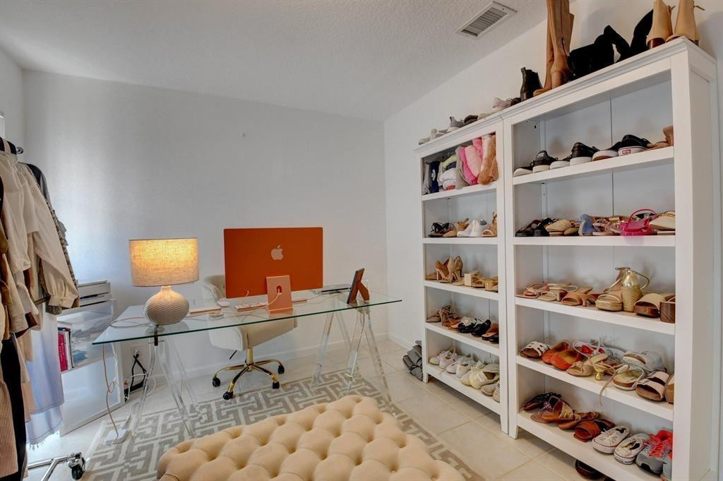 17679 Woodview, Boca Raton FL 33487