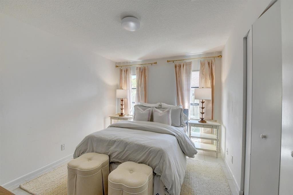 17679 Woodview, Boca Raton FL 33487