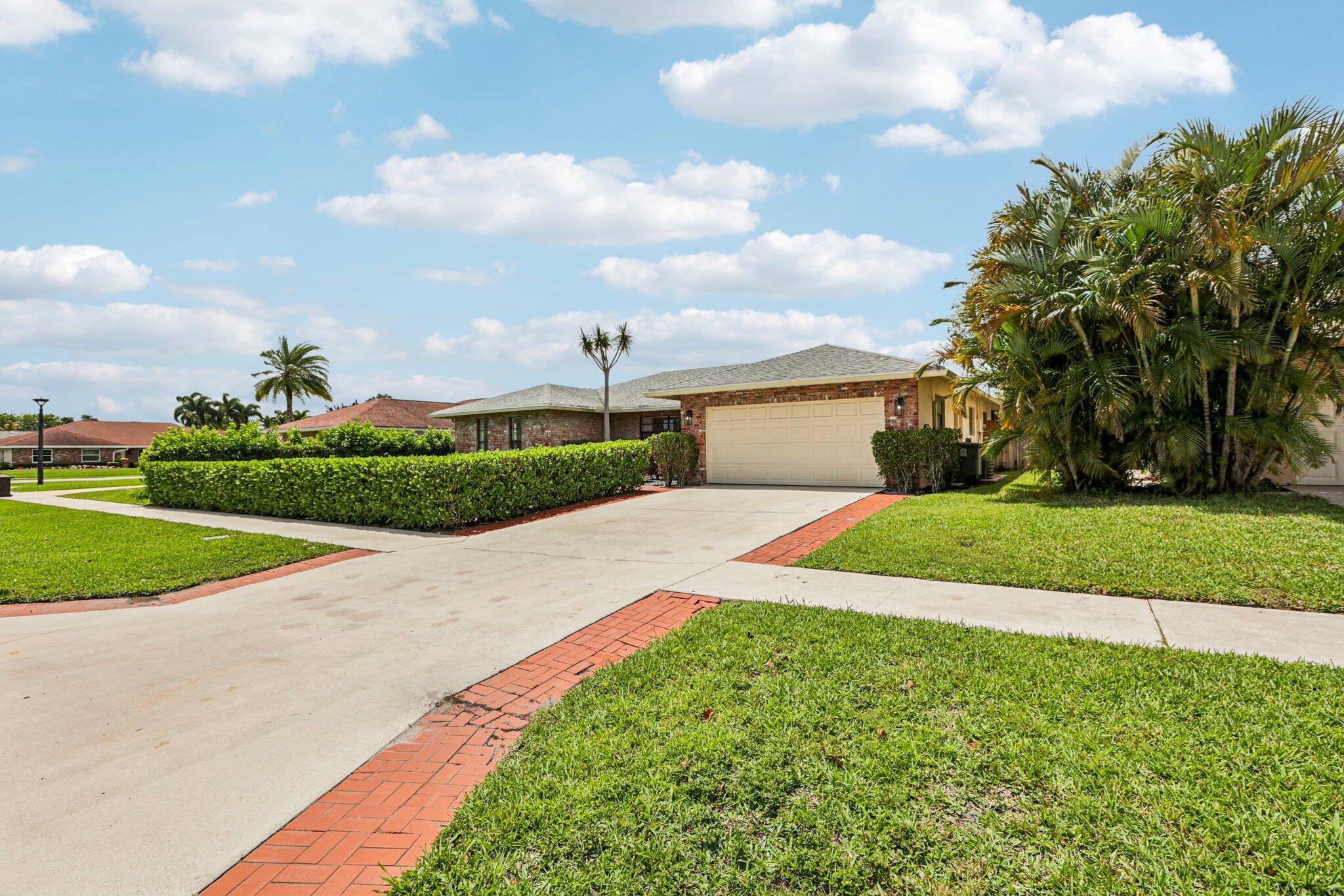 17679 Woodview, Boca Raton FL 33487