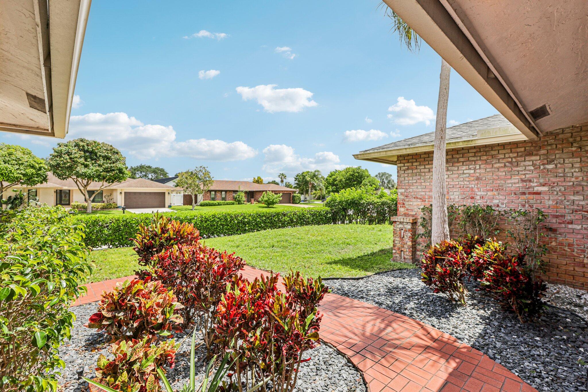 17679 Woodview, Boca Raton FL 33487