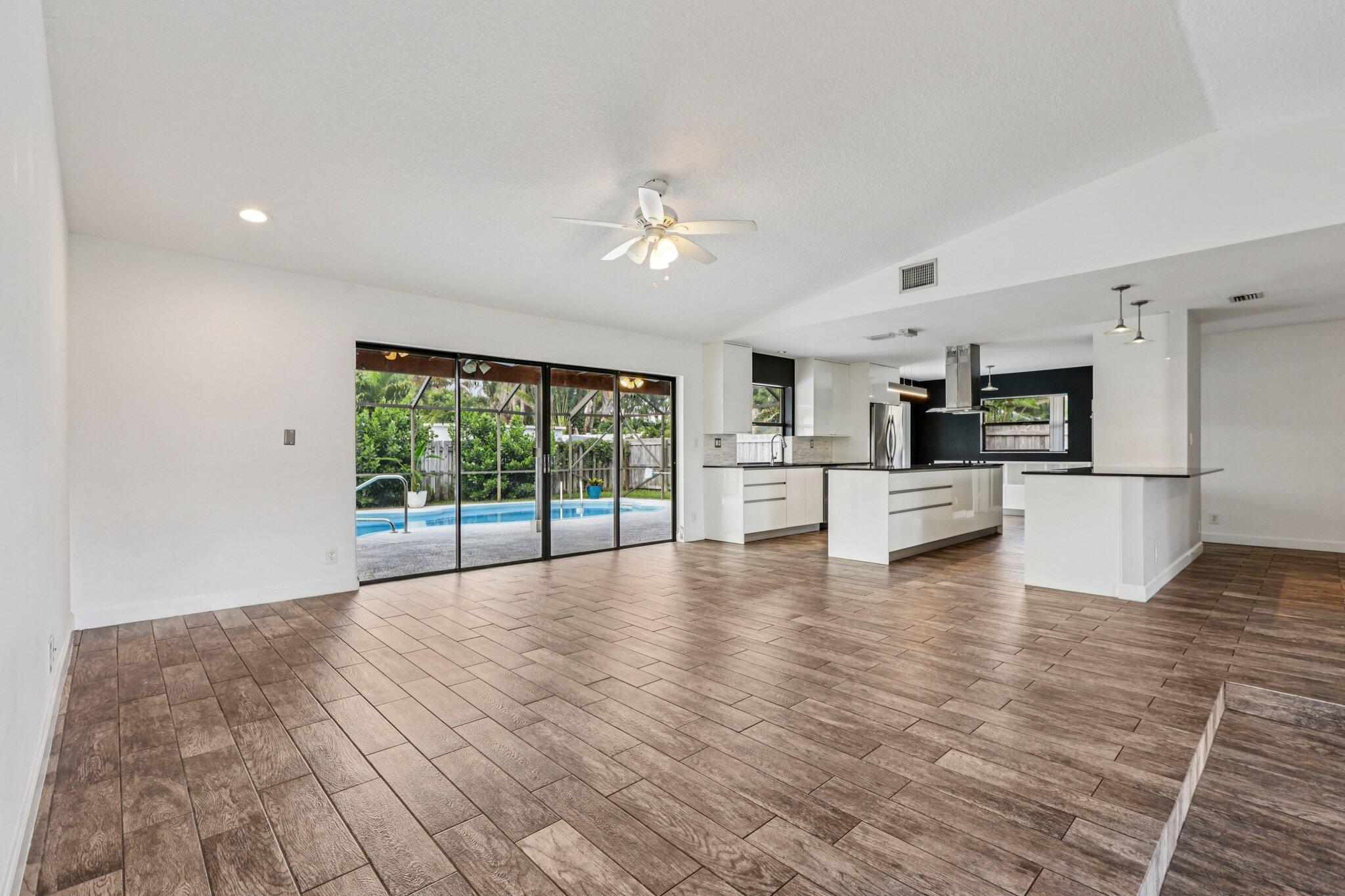 17679 Woodview, Boca Raton FL 33487