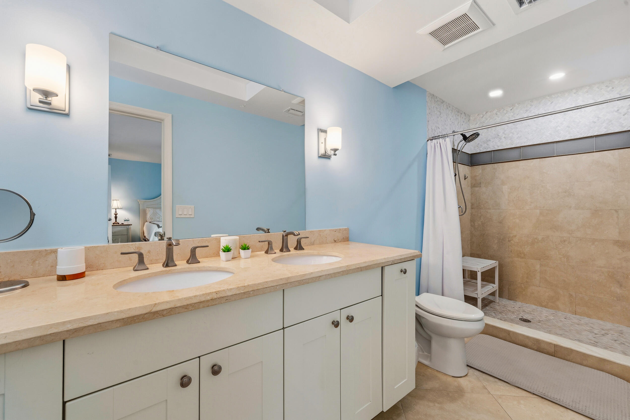 1205 Dolphin, Singer Island FL 33404