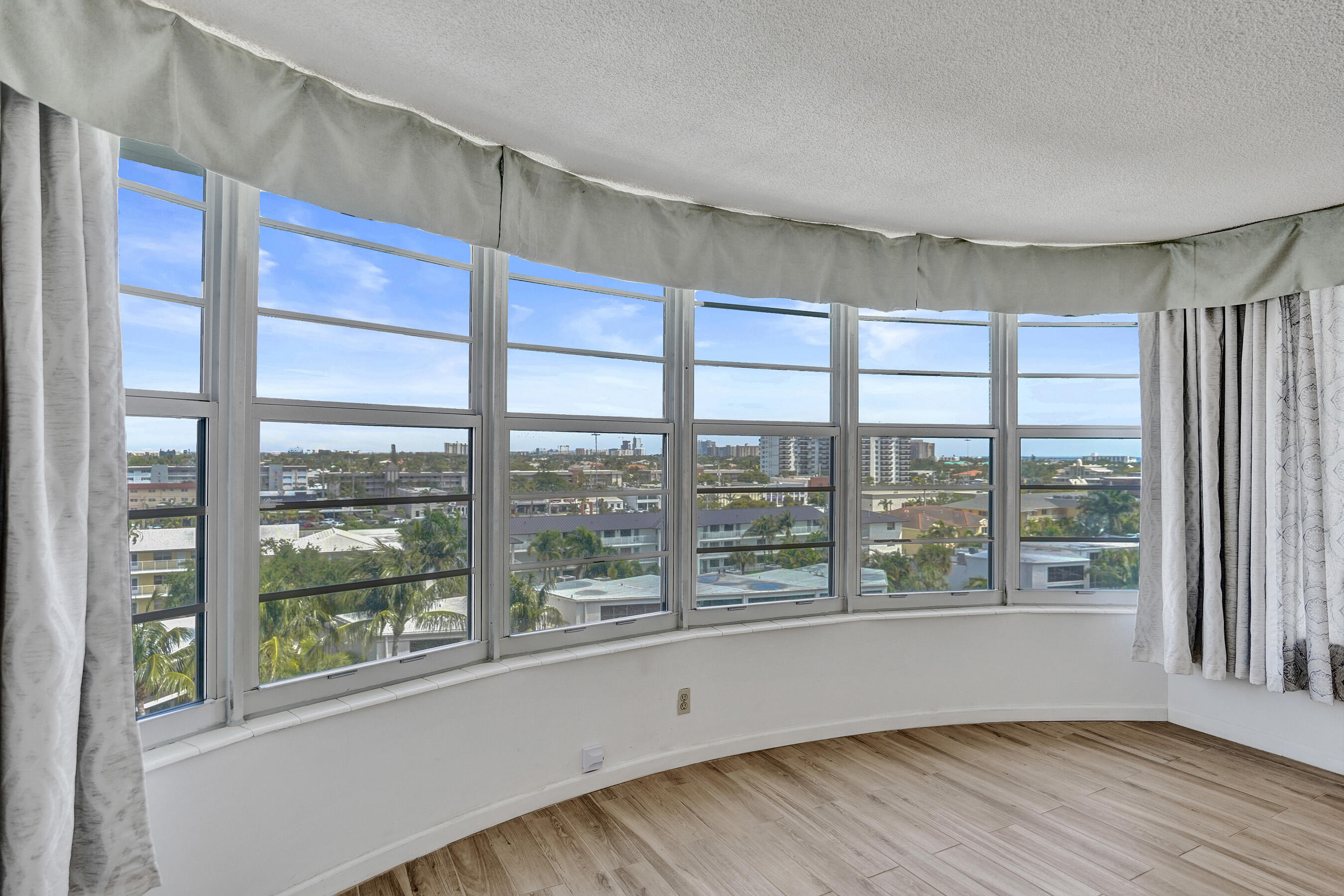 3051 NE 48th #702, Fort Lauderdale FL 33308