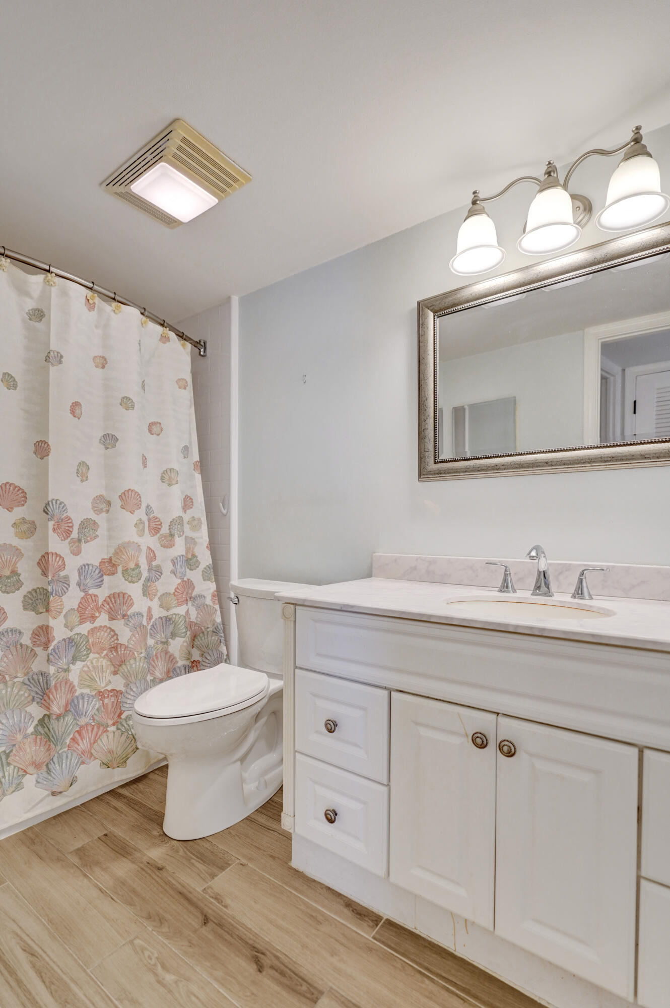3051 NE 48th #702, Fort Lauderdale FL 33308