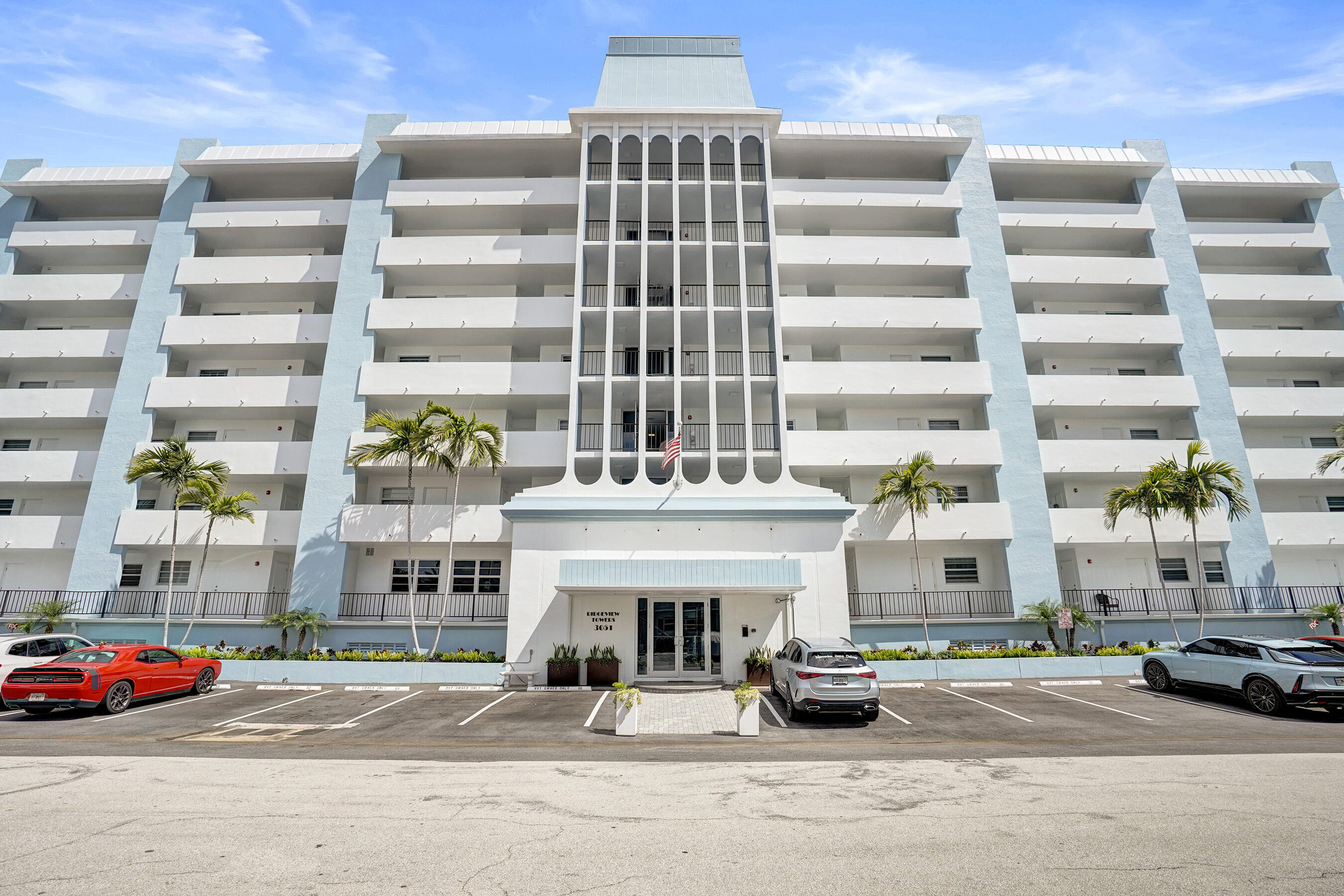 3051 NE 48th #702, Fort Lauderdale FL 33308