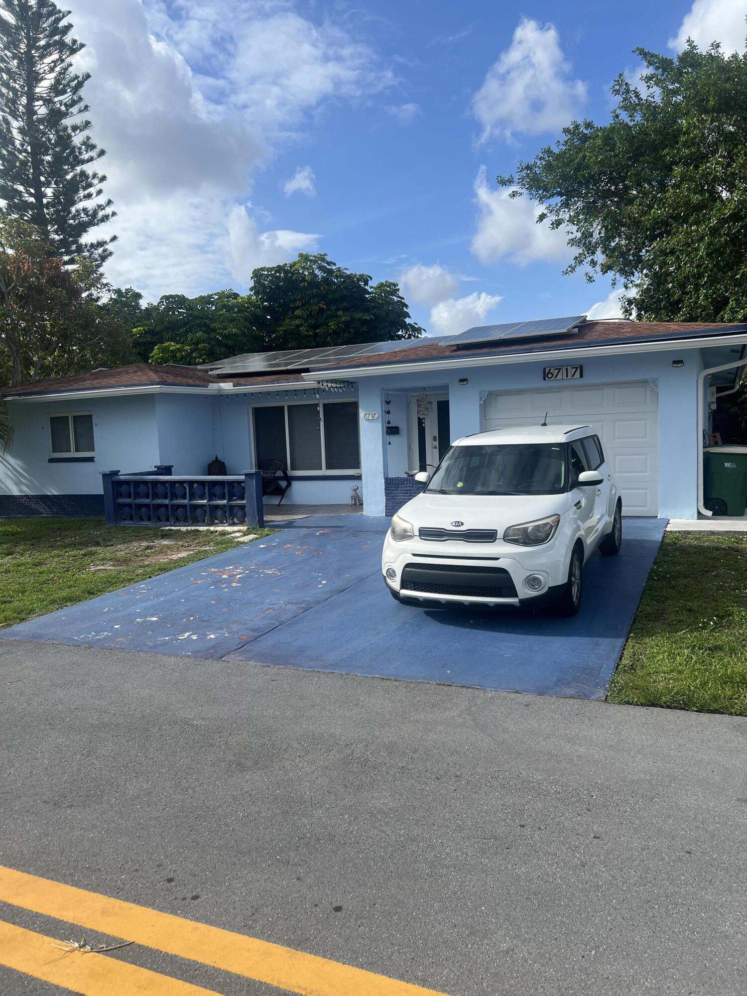 6717 NW 59th, Tamarac FL 33321