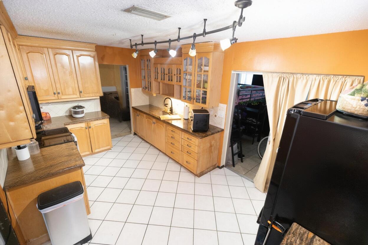 6717 NW 59th, Tamarac FL 33321