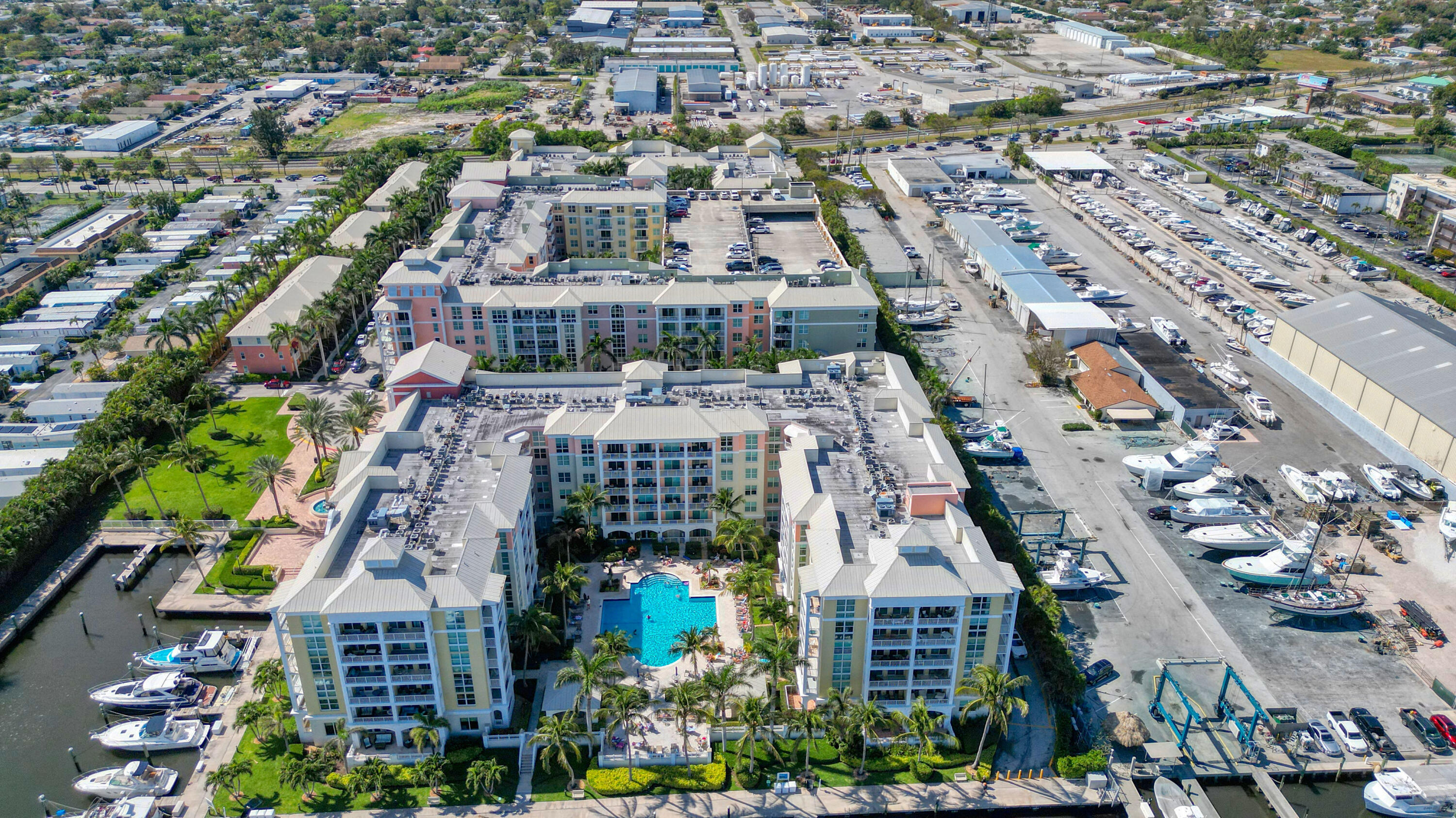 802 W Windward #311, Lantana FL 33462