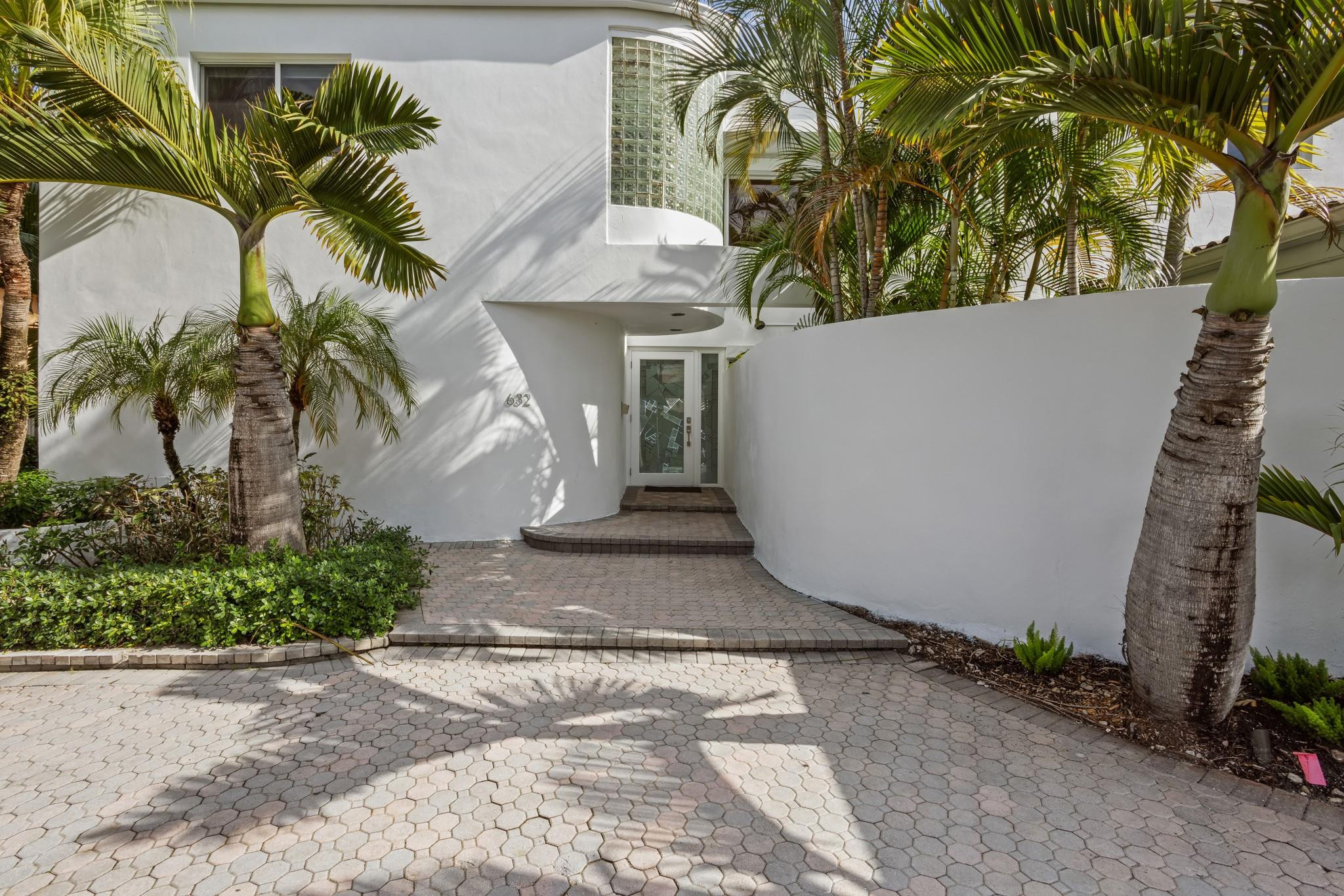 632 3rd Key, Fort Lauderdale FL 33304
