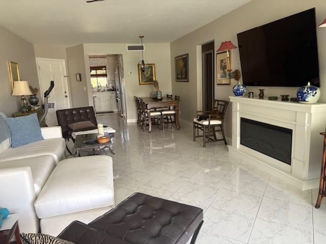 3 Garden #203k, Tequesta FL 33469