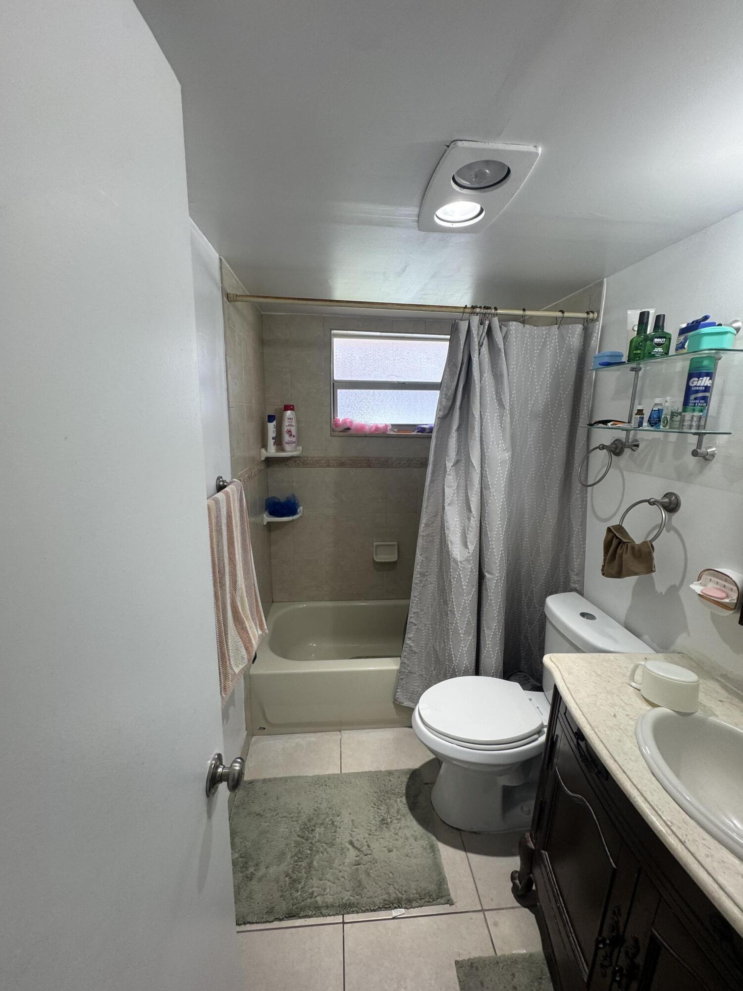 725 Lori #107, Palm Springs FL 33461