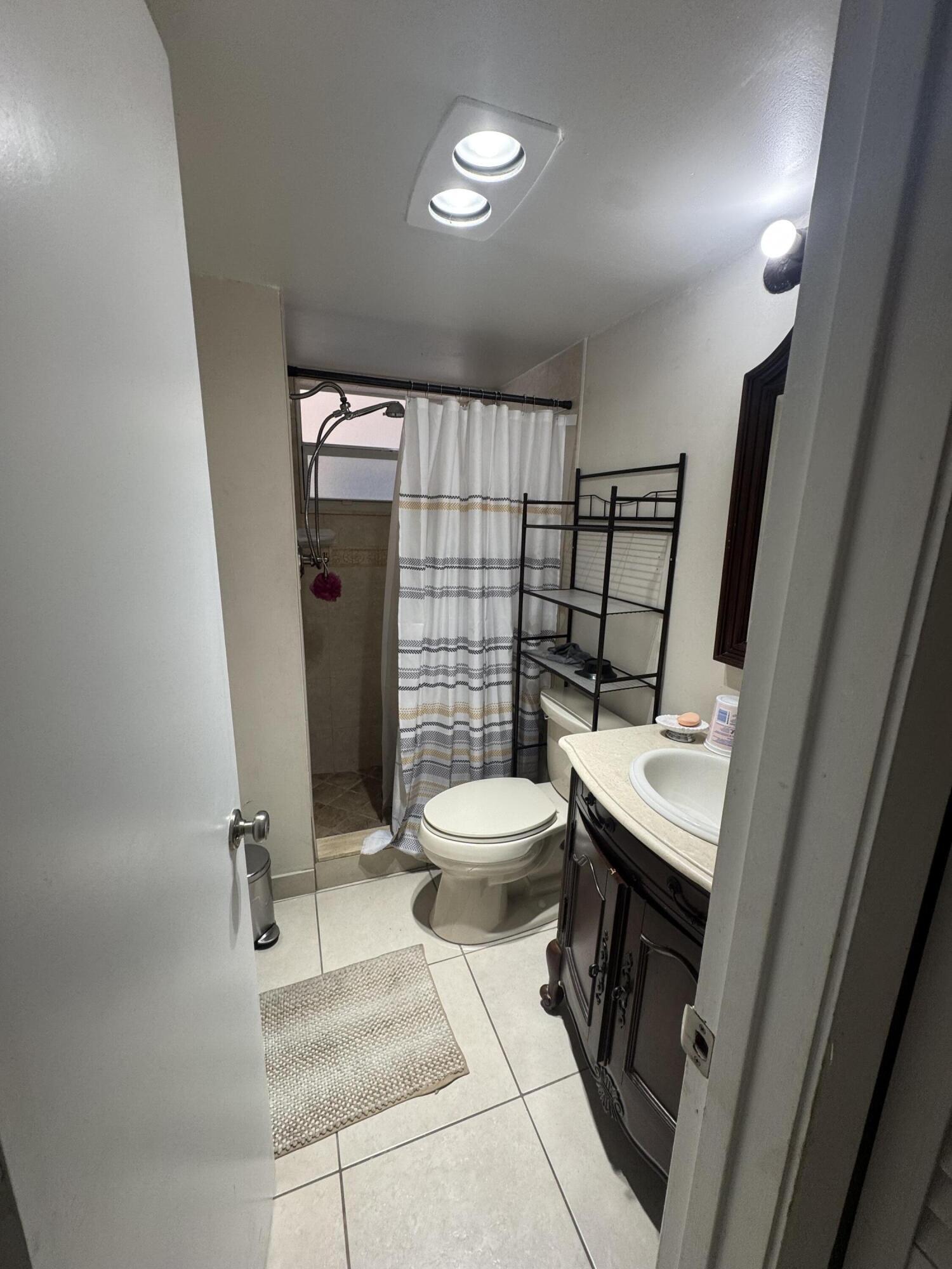 725 Lori #107, Palm Springs FL 33461