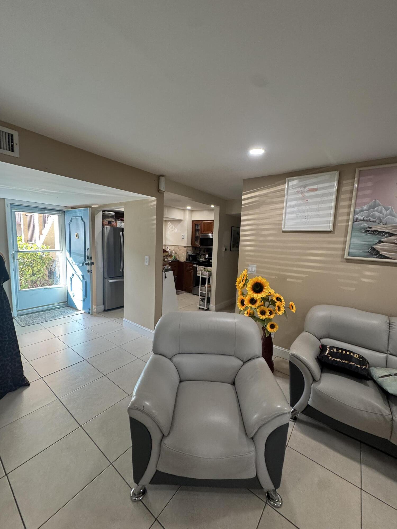 725 Lori #107, Palm Springs FL 33461