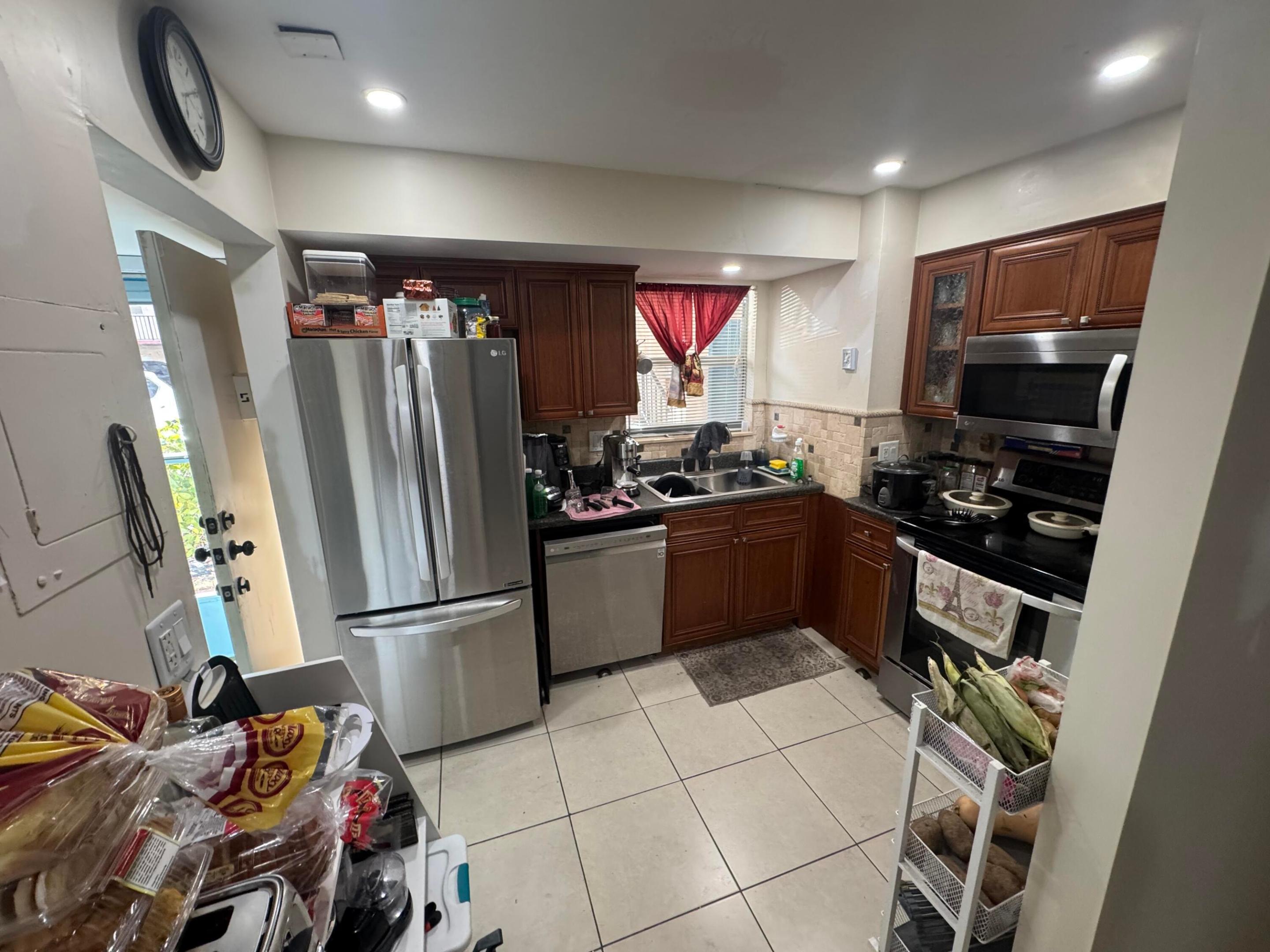 725 Lori #107, Palm Springs FL 33461